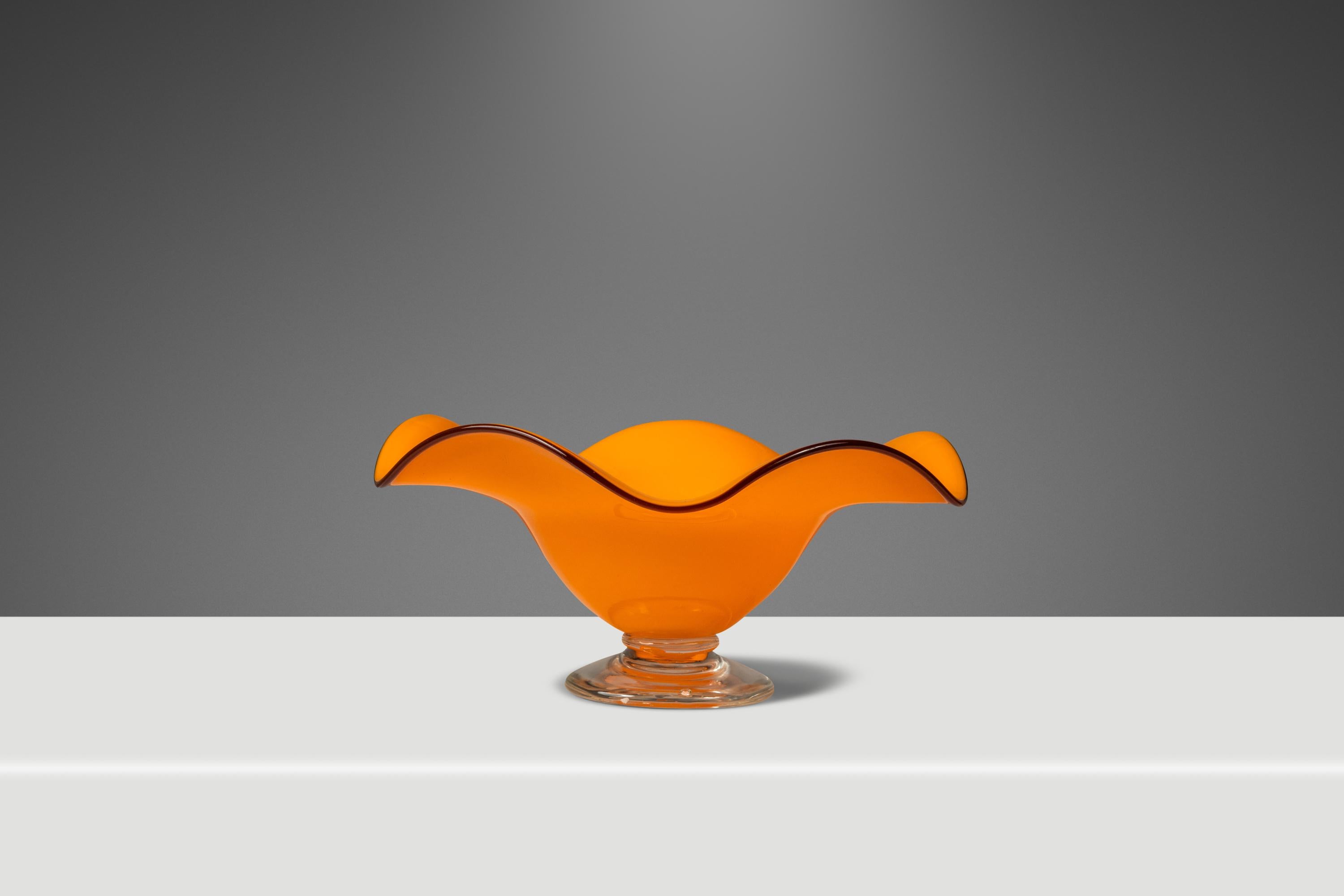 American Set of 2 Teleflora Blown Art Glass Serving Bowls, USA, c. 1970s For Sale