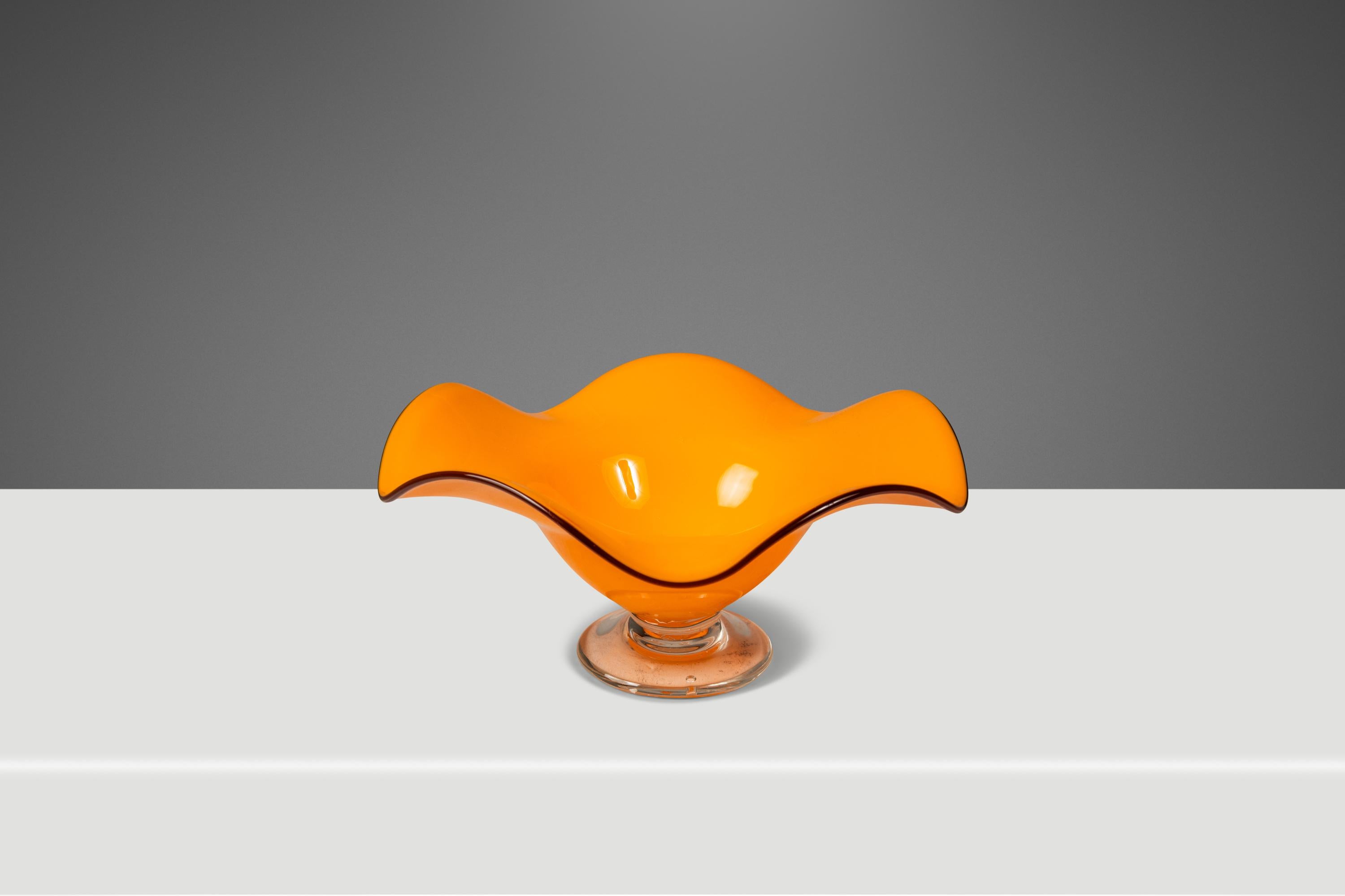 Late 20th Century Set of 2 Teleflora Blown Art Glass Serving Bowls, USA, c. 1970s For Sale