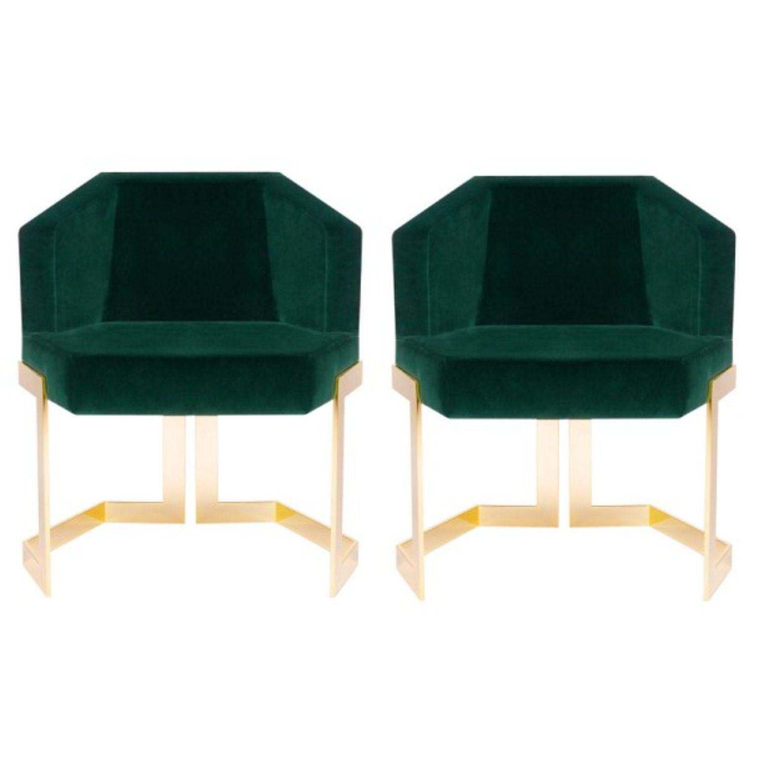 Set of 2 the hive dining chairs, Royal Stranger
Dimensions: 65.5 x 55 x 79 cm
Materials: Velvet. Legs polished brass.


A chair with an extremely luxurious vision. The Hive chair, as the name implies, is strong and robust in nature, its