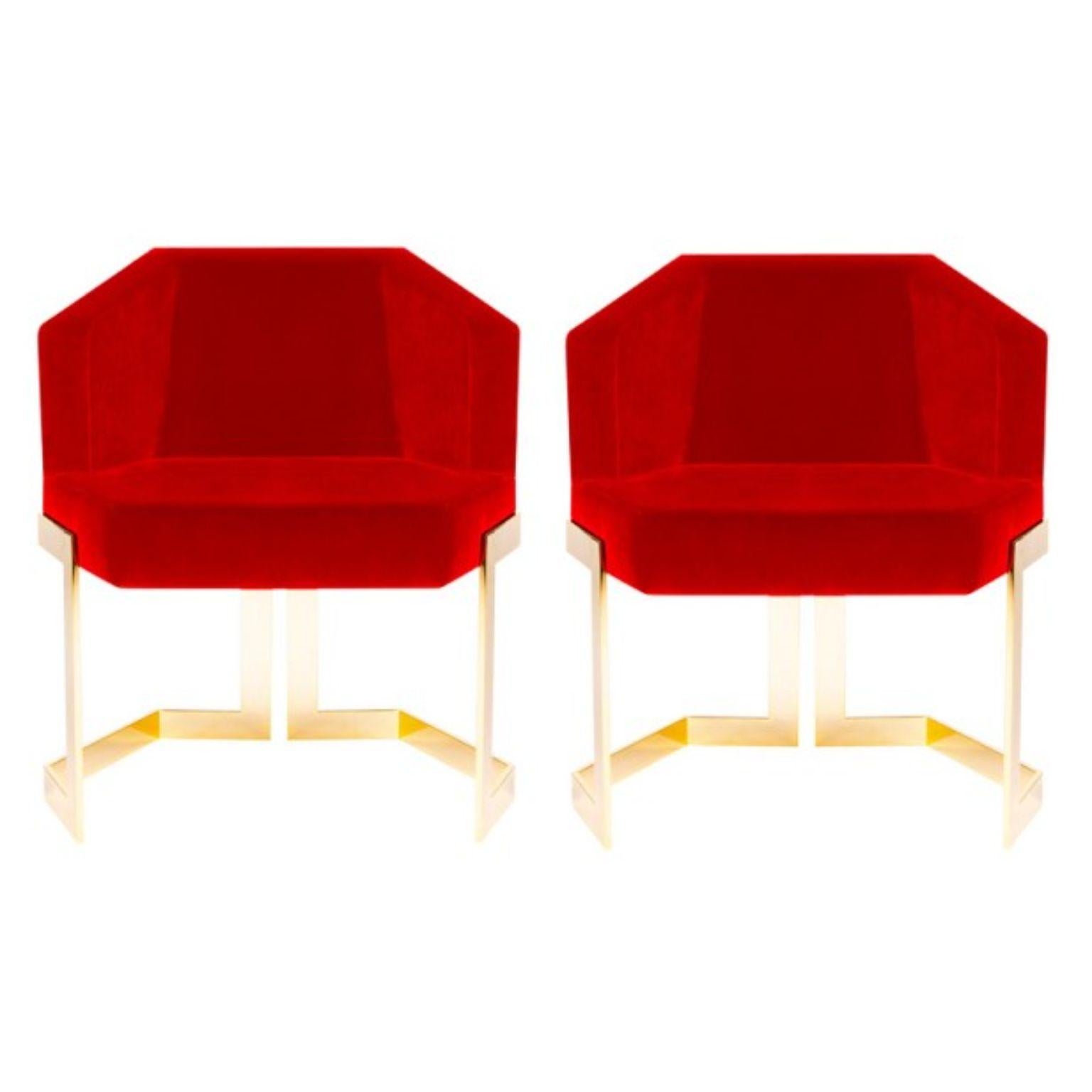 Set of 2 The hive dining chairs, Royal Stranger
Dimensions: 65.5 x 55 x 79 cm.
Materials: Velvet. Legs polished brass.


A chair with an extremely luxurious vision. The Hive chair, as the name implies, is strong and robust in nature, its