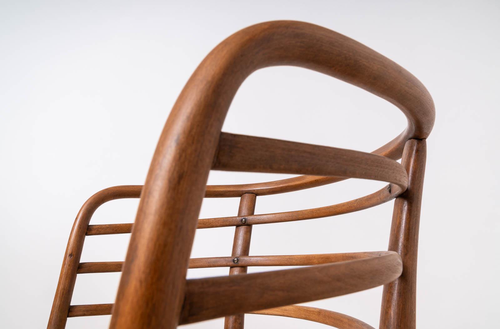 Set of 2 Thonet Armchairs, Model B246, 1930s, Restored & Reupholstered For Sale 3
