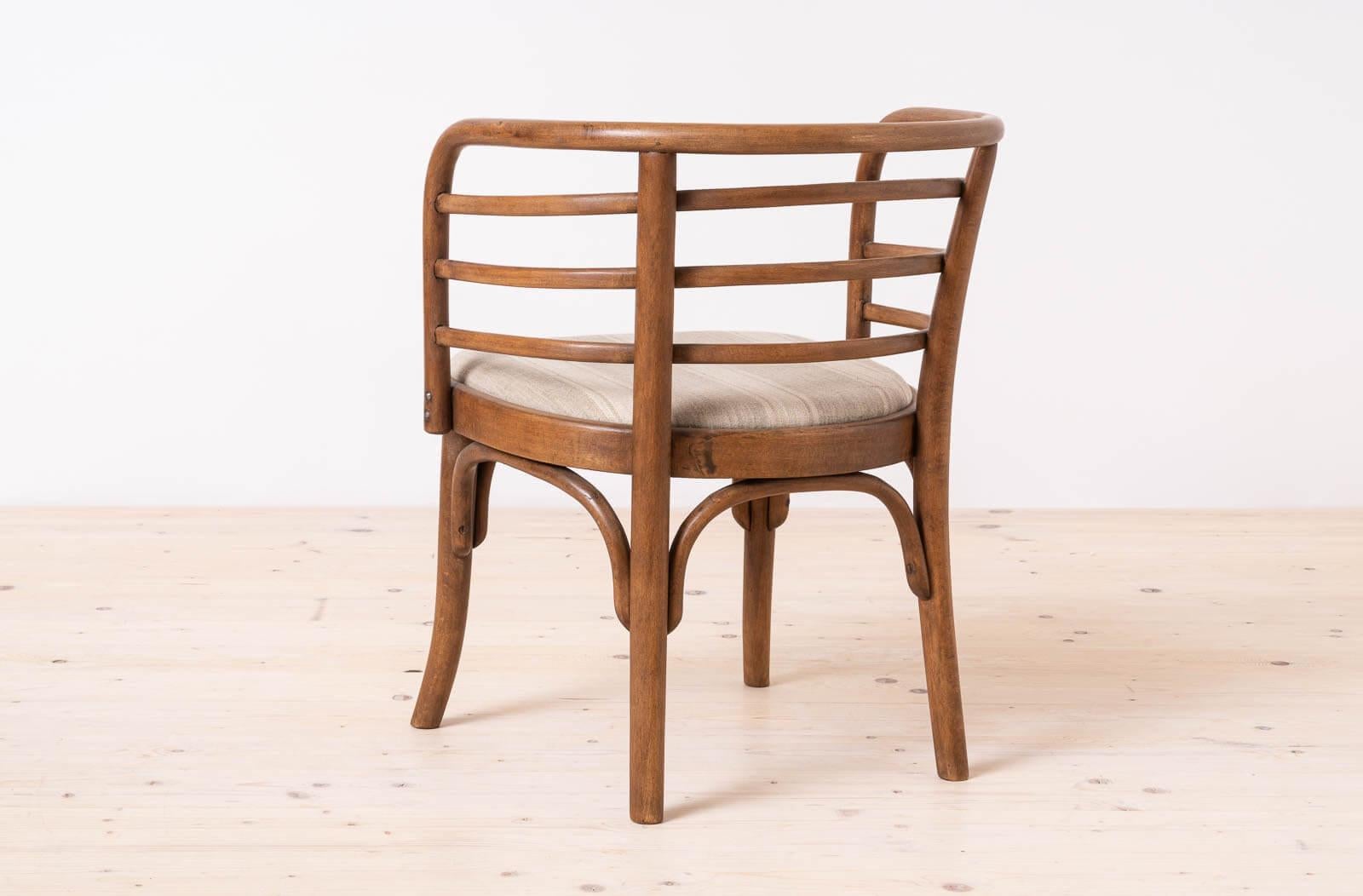 Linen Set of 2 Thonet Armchairs, Model B246, 1930s, Restored & Reupholstered For Sale