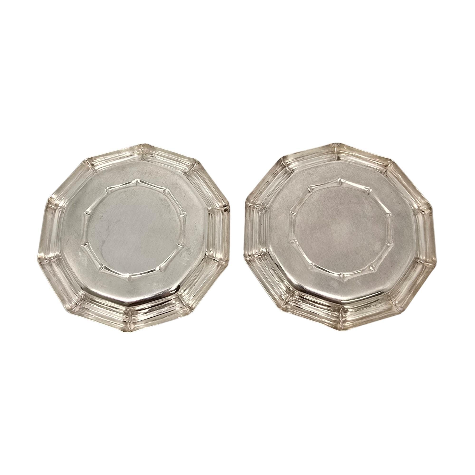 Set of 2 sterling silver coasters in the Bamboo pattern by Tiffany & Co.

No monogram or engraving.

The Bamboo pattern is one of Tiffany's most in-demand patterns. These coasters feature a bamboo design edge and bamboo design at the center. Does