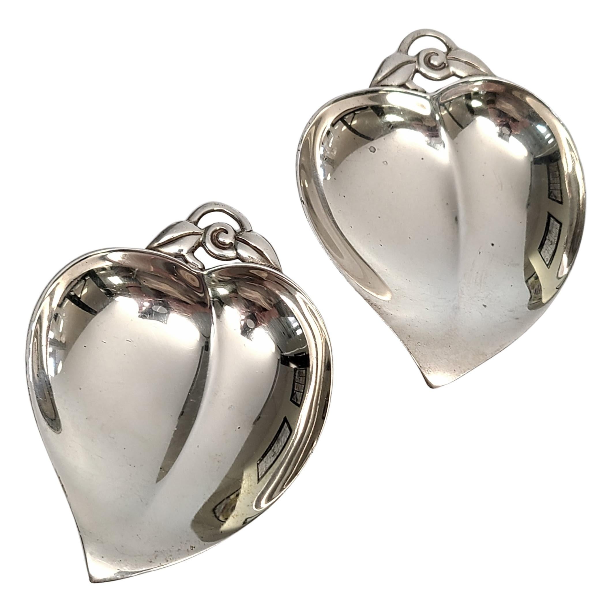 2er Set Tiffany & Co. Herz-/Apfelförmiges Geschirr aus Sterlingsilber für Damen oder Herren im Angebot