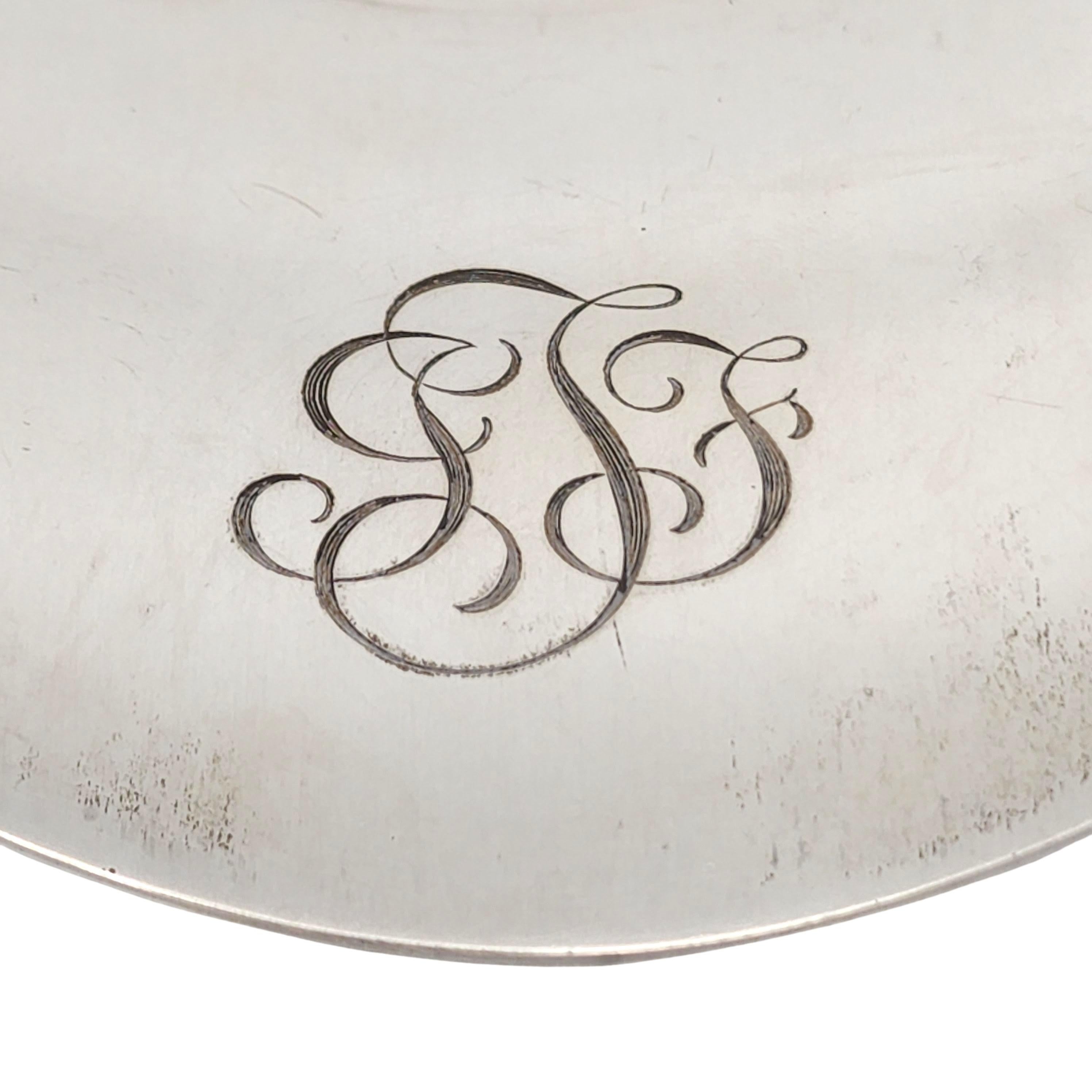 Lot de 2 bols Tiffany & Co en argent sterling à pied en forme de cœur avec monogramme Unisexe en vente