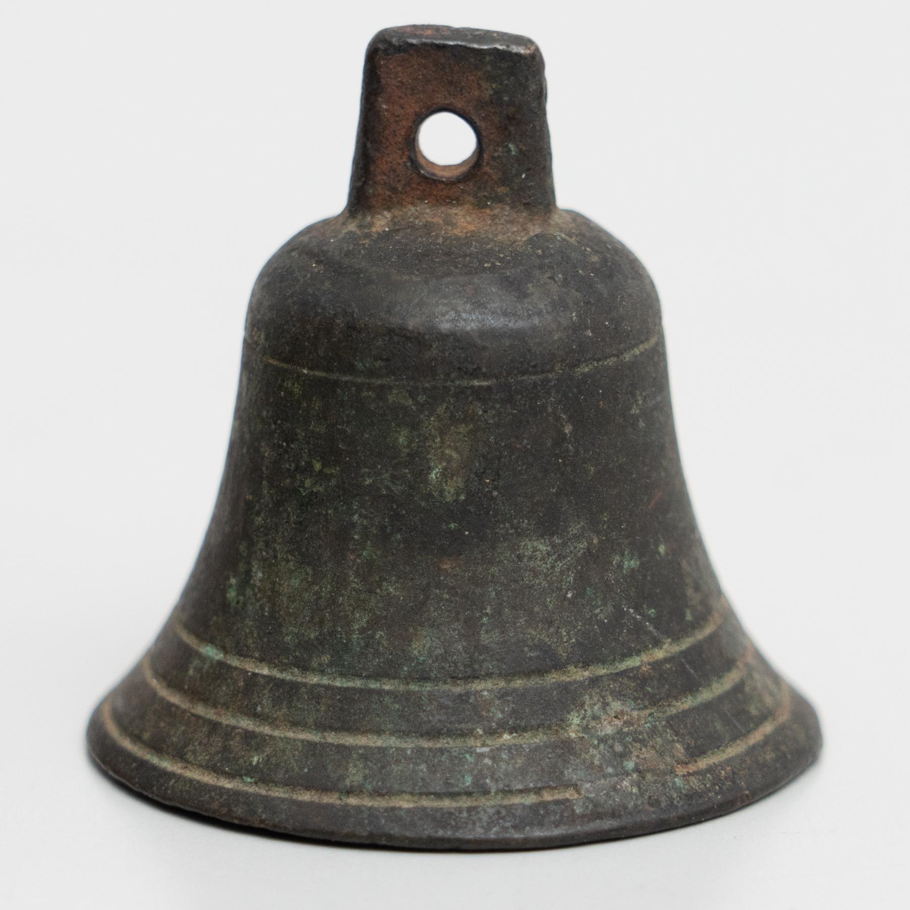 Mid-Century Modern Set of 2 Traditional Spanish Rustic Bronze Bells, circa 1950 For Sale