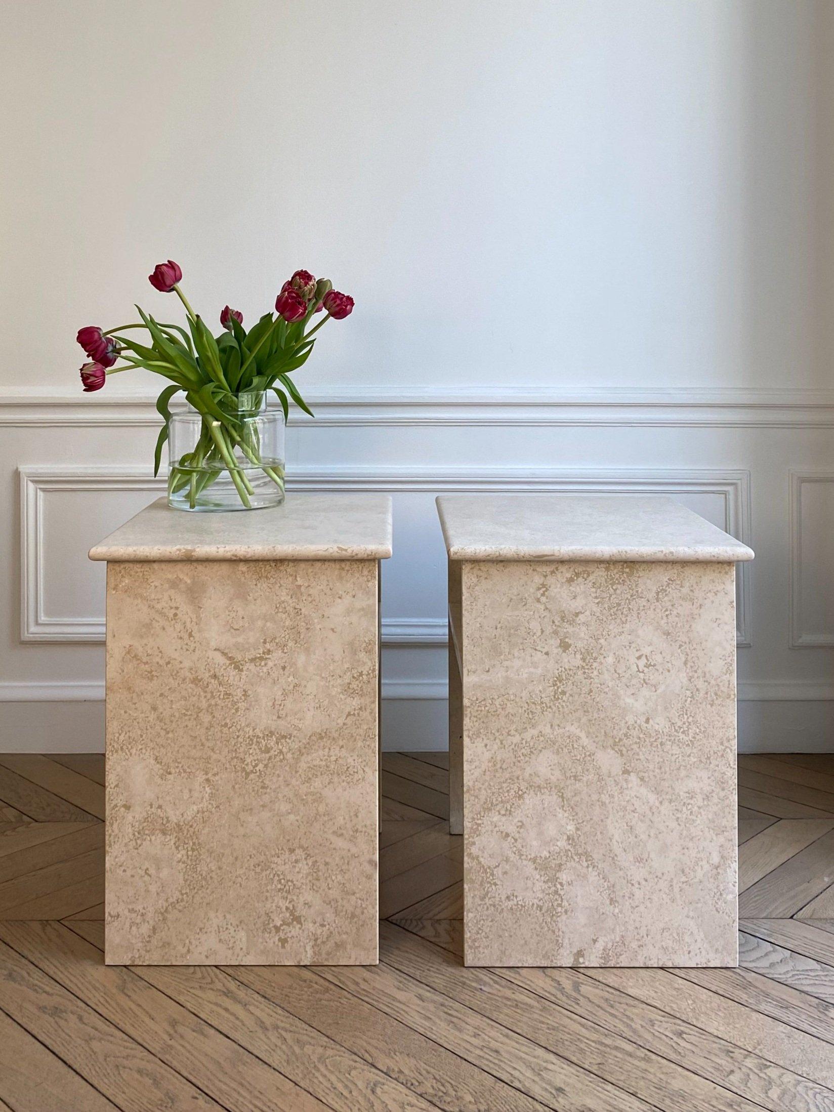 Set  Of 2 Travertino Al Verso Bedside Tables by ALMARMO In New Condition For Sale In Geneve, CH