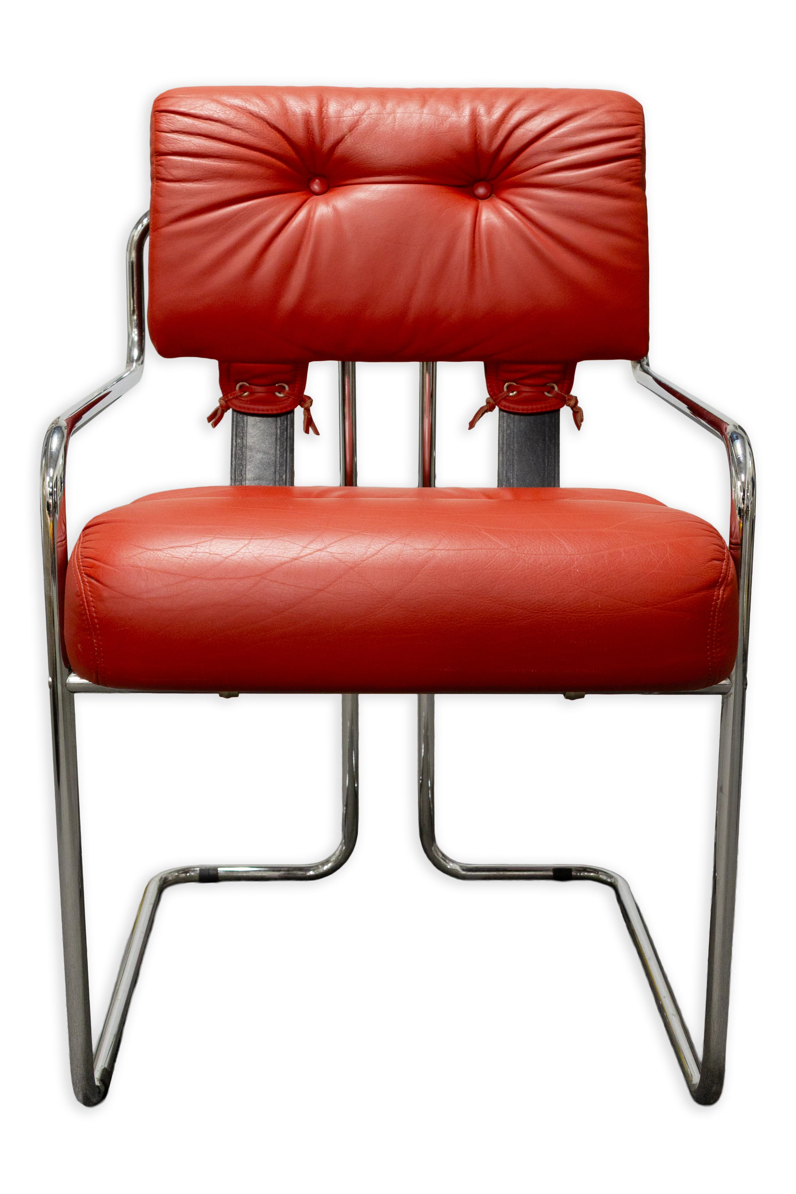 Moderne Lot de 2 chaises Tucroma par Guido Faleschini pour Mariani Cuir rouge et chrome en vente