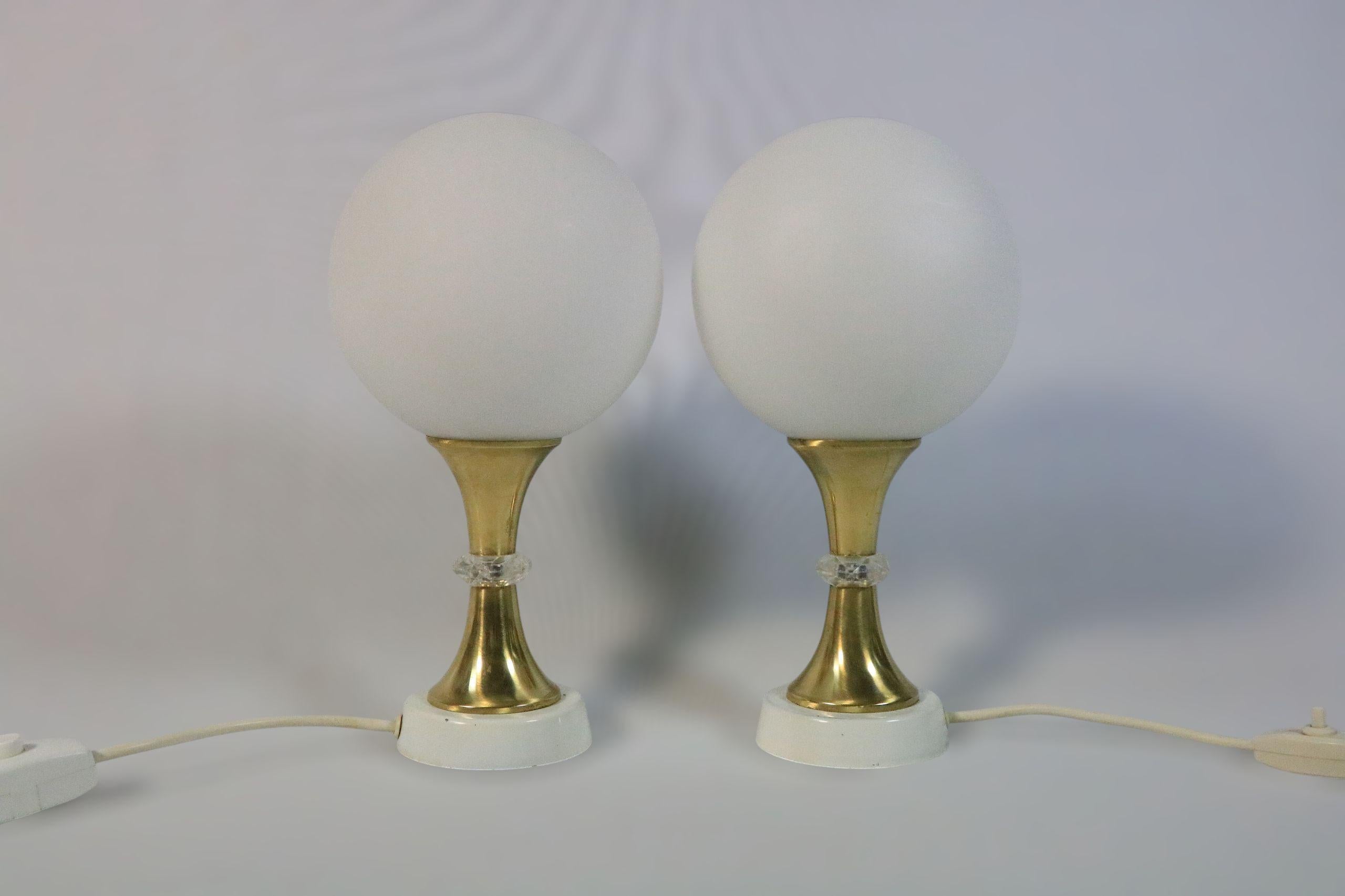 Set of 2 Tulip Base Table Lamps, Brass / Glass, Mid-Century, Germany In Good Condition For Sale In Berlin, BE