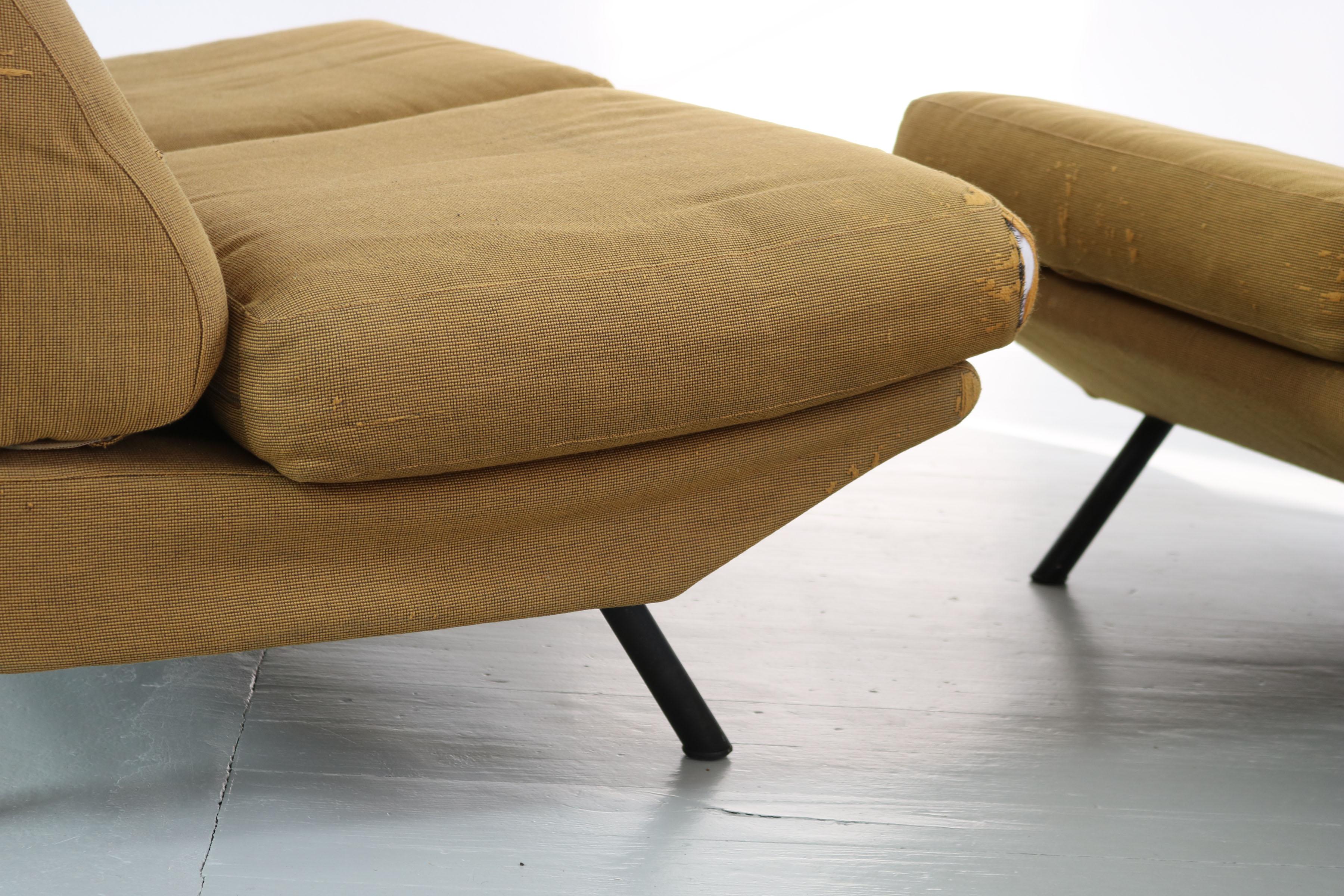 Set of 2 Two - Seater Sofas 
