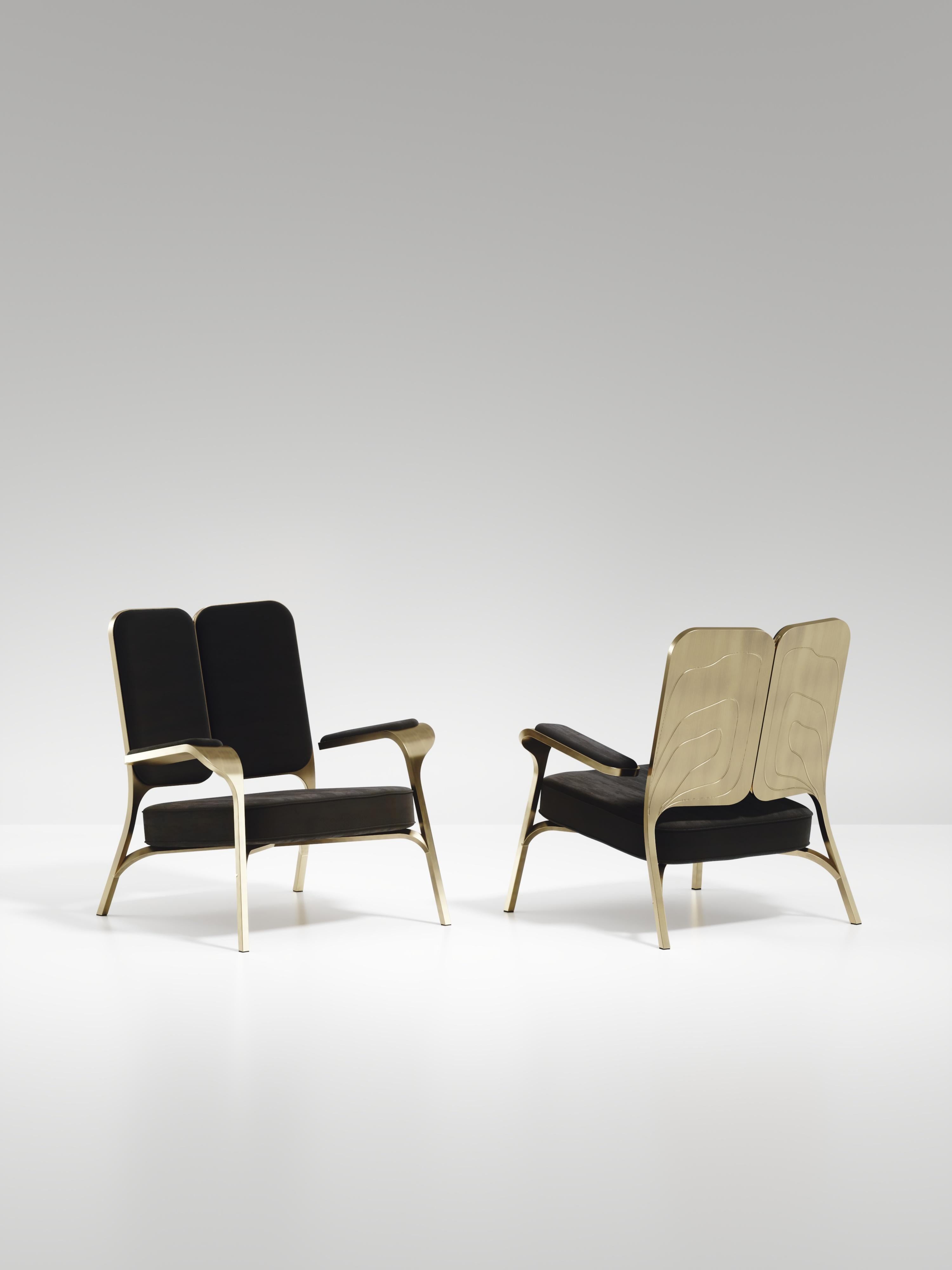 Ensemble de 2 fauteuils rembourrés avec détails en laiton Bronze-Patina de R&Y Augousti en vente 3