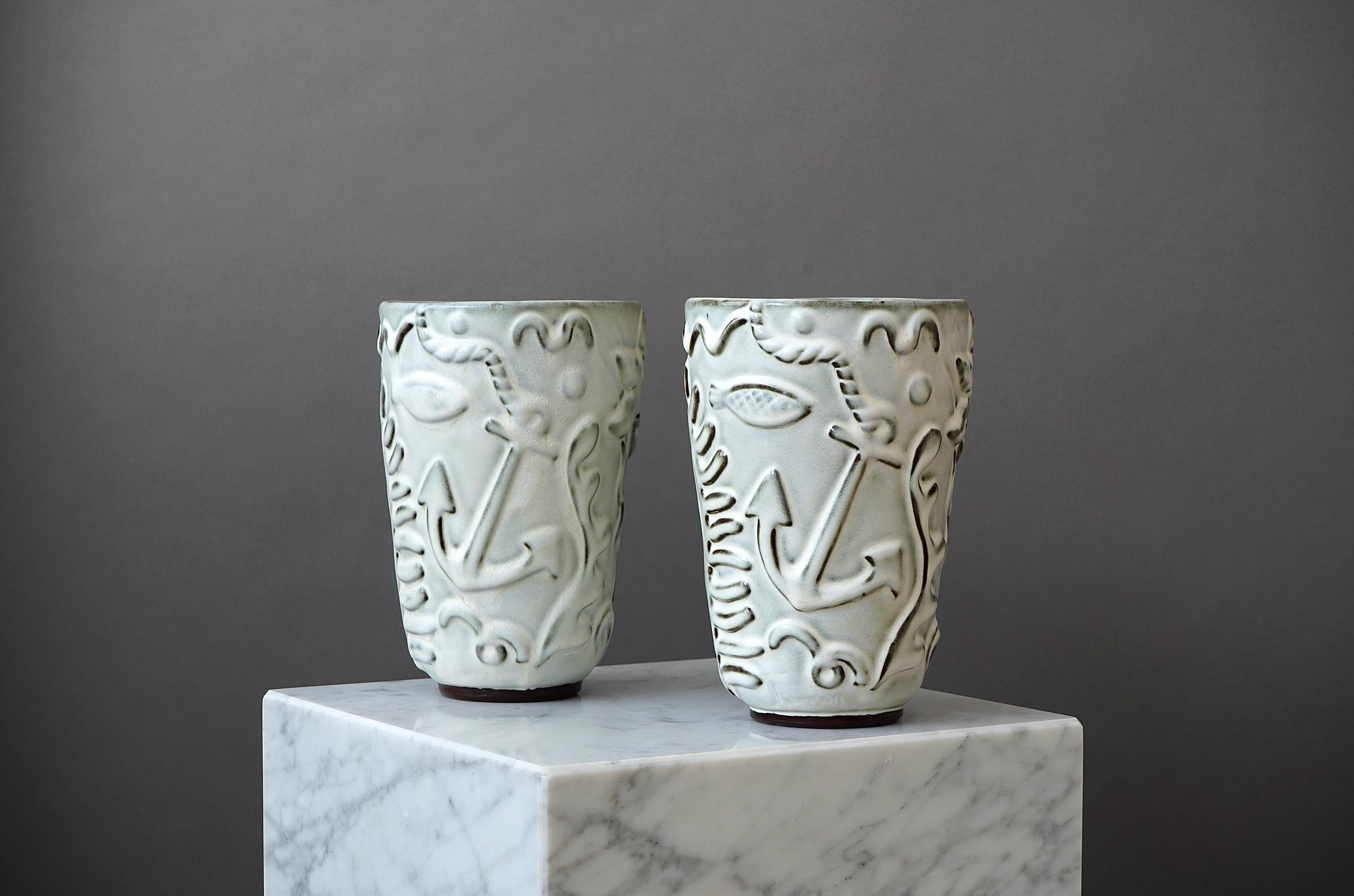 Set of 2 Vases by Anna-Lisa Thomson. Gefle / Upsala Ekeby, Sweden, 1930s In Good Condition For Sale In Malmö, SE