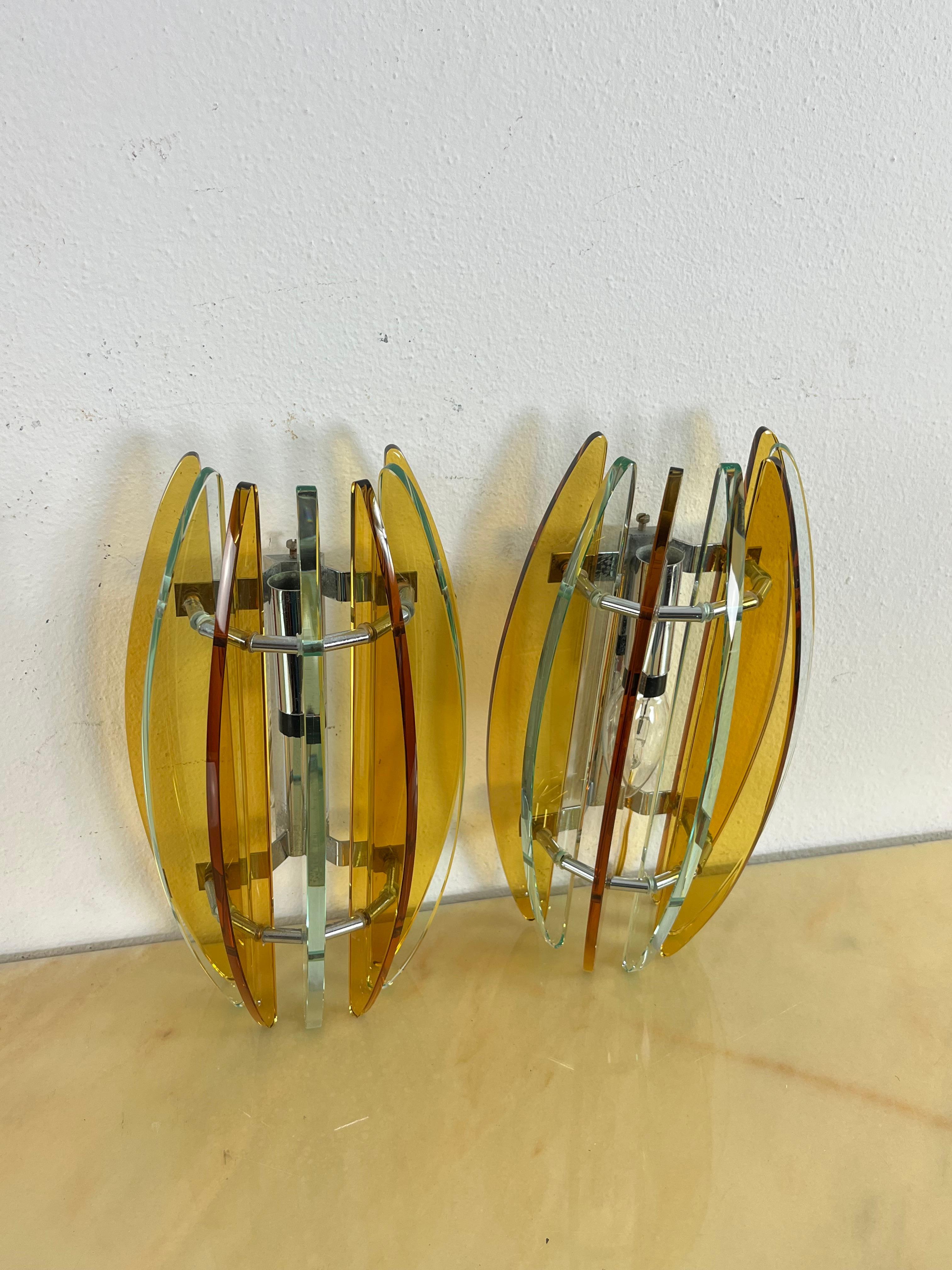 Italiano Set di 2 lampade da parete in vetro di Murano colorato di Veca, anni '70 in vendita