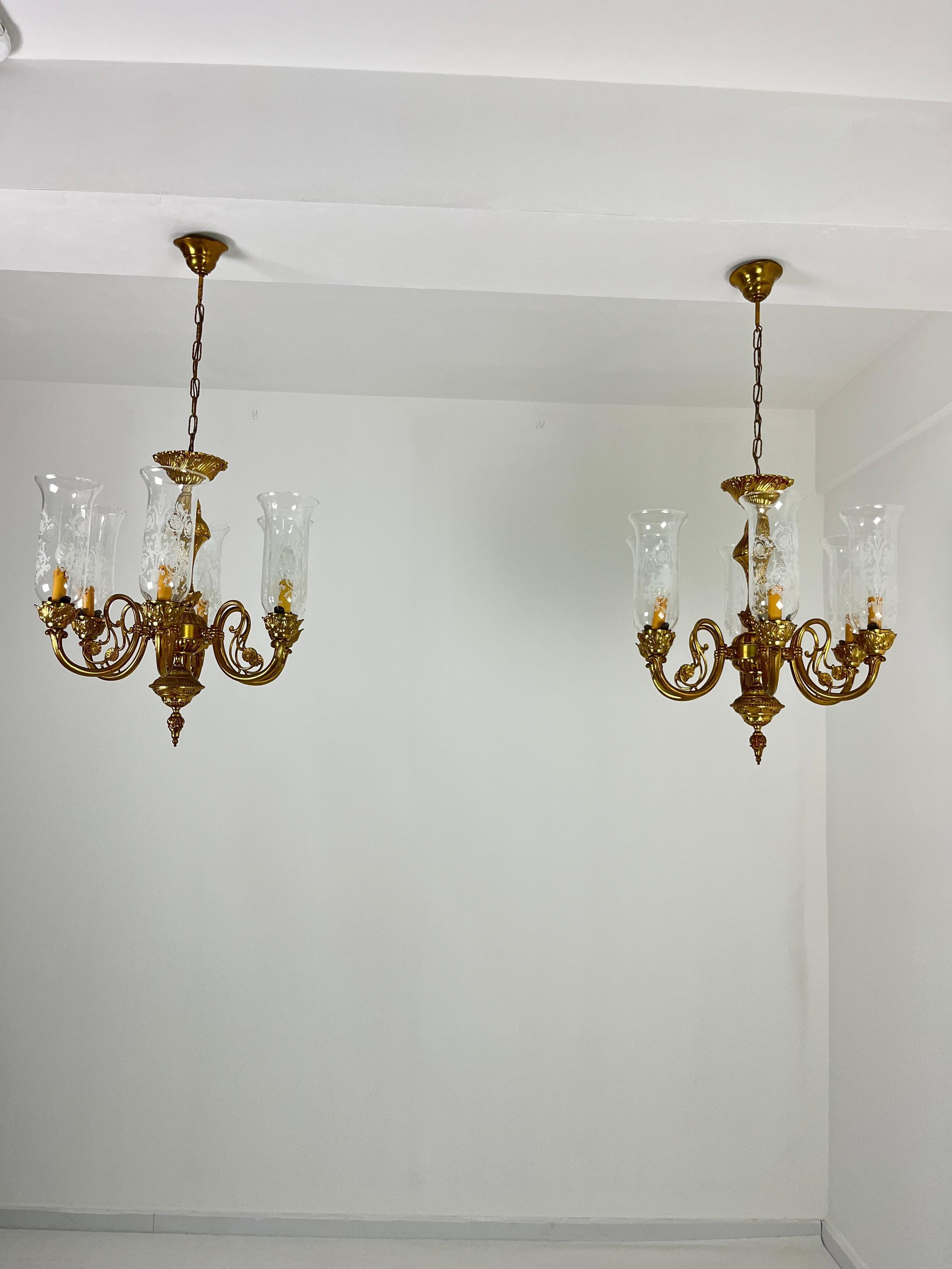 Set di 2 lampadari veneziani a 6 luci in ottone e vetro di Murano 1960s in vendita 6
