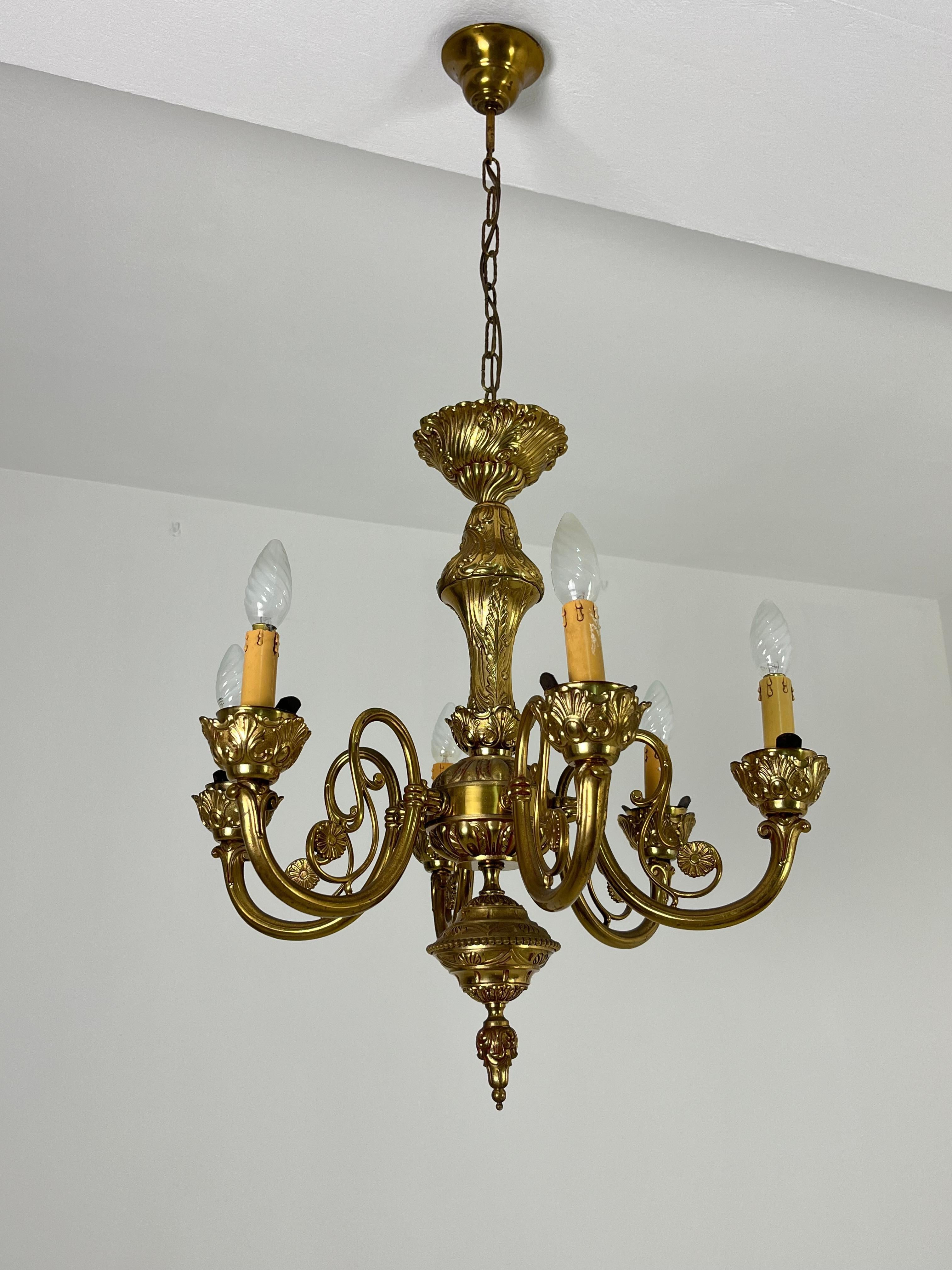 Set di 2 lampadari veneziani a 6 luci in ottone e vetro di Murano 1960s in vendita 7