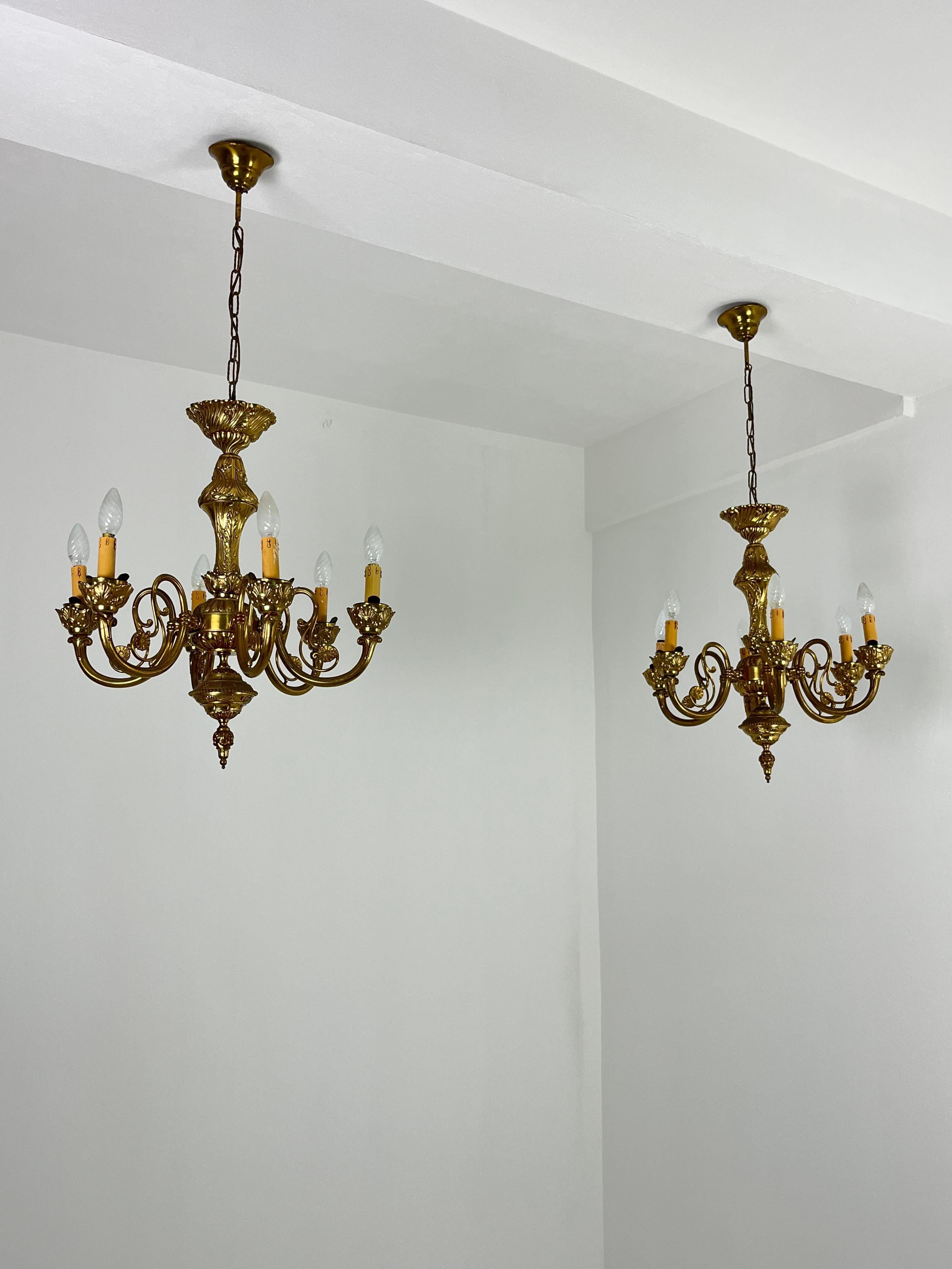 Set di 2 lampadari veneziani a 6 luci in ottone e vetro di Murano 1960s in vendita 8