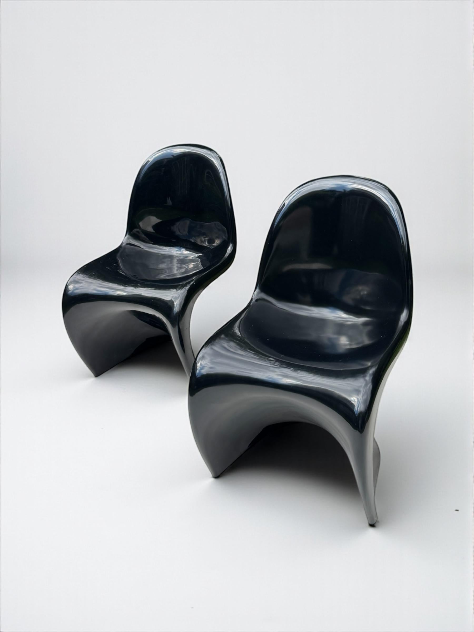 Satz von 2 Verner Panton Fiberglas S Stühlen für Herman Miller, W. Deutschland 1971 (Geformt) im Angebot