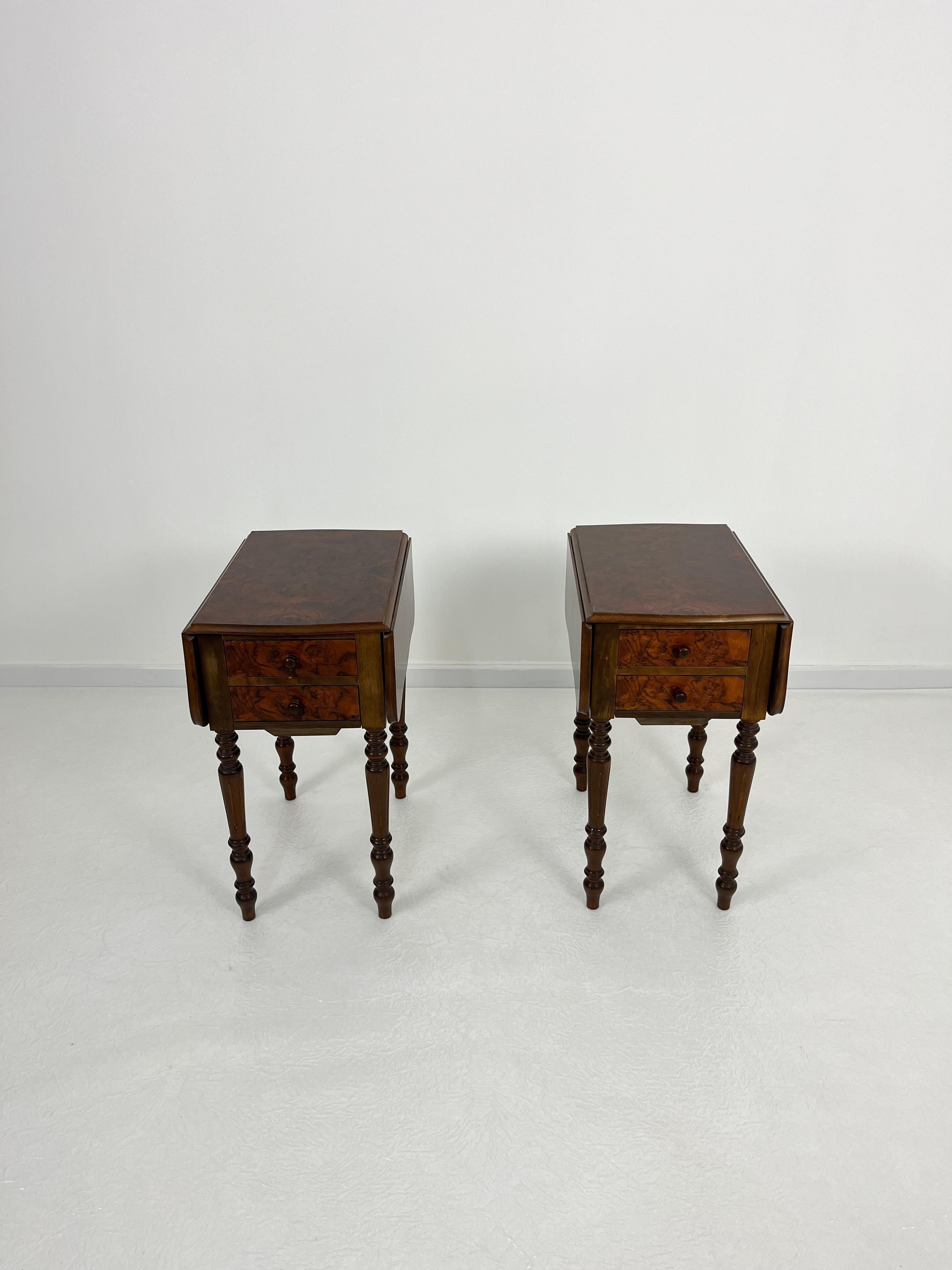 Set of 2 Victorian style folding Night Stands, 1960s
Drawers on the front and door on the back.
From the descriptive photographs you can see how it has folding sides on the side.
Good condition.
We guarantee fast shipping with adequate packaging and