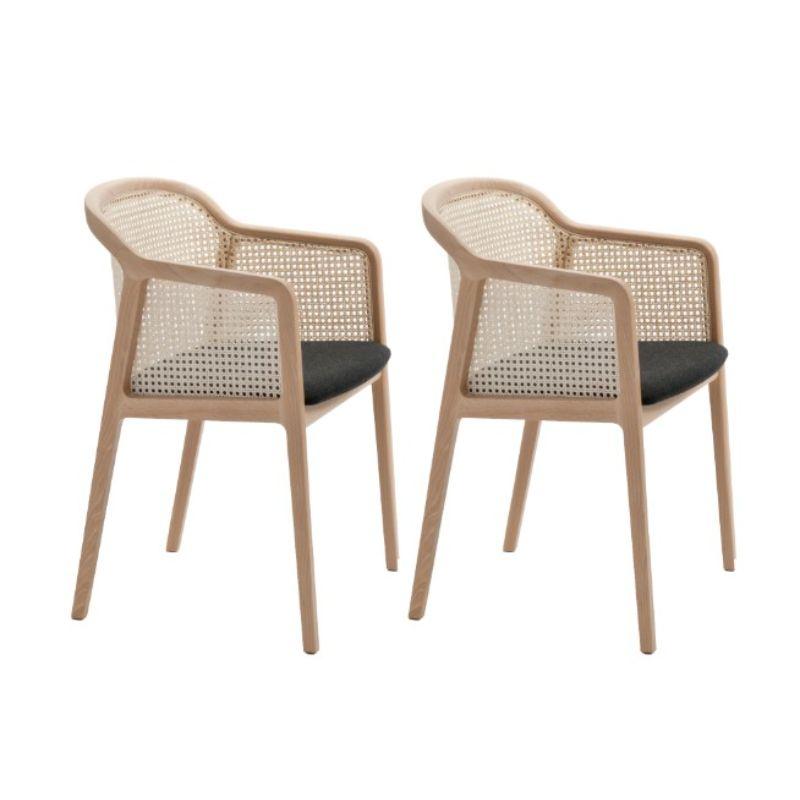 Set of 2,vienna little armchair, natural beech wood, Anthracite by Colé Italia with Emmanuel Gallina
Dimensions: H 78, W 53, D 50 cm
Materials: Beech Wood Chair with Straw Back and Upholstered Seat

Also Available: CA Canaletto; WE Wengé; BK