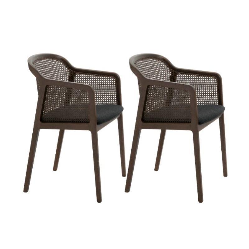 Set of 2, Vienna little armchair, Stained Beech Wood, Anthracite by Colé Italia with Emmanuel Gallina
Dimensions: H 78, W 53, D 50 cm
Materials: Stained beech wood little armchair with Vienna straw back, and upholstered seat
Wood stained