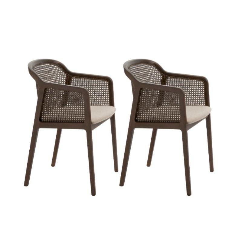 Set of 2, vienna little armchair, stained beech wood, Beige by Colé Italia with Emmanuel Gallina
Dimensions: H 78, W 53, D 50 cm
Materials: Stained beech wood little armchair with Vienna straw back, and upholstered seat
Wood stained finishing: CA