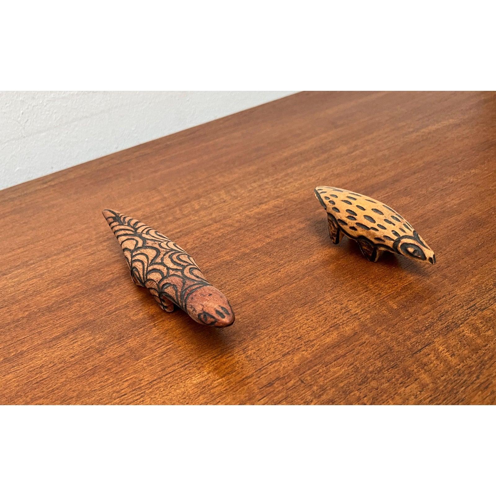 Set of 2 Vintage Australian Aboriginal Art Wood Carving Animal Figurines For Sale 7