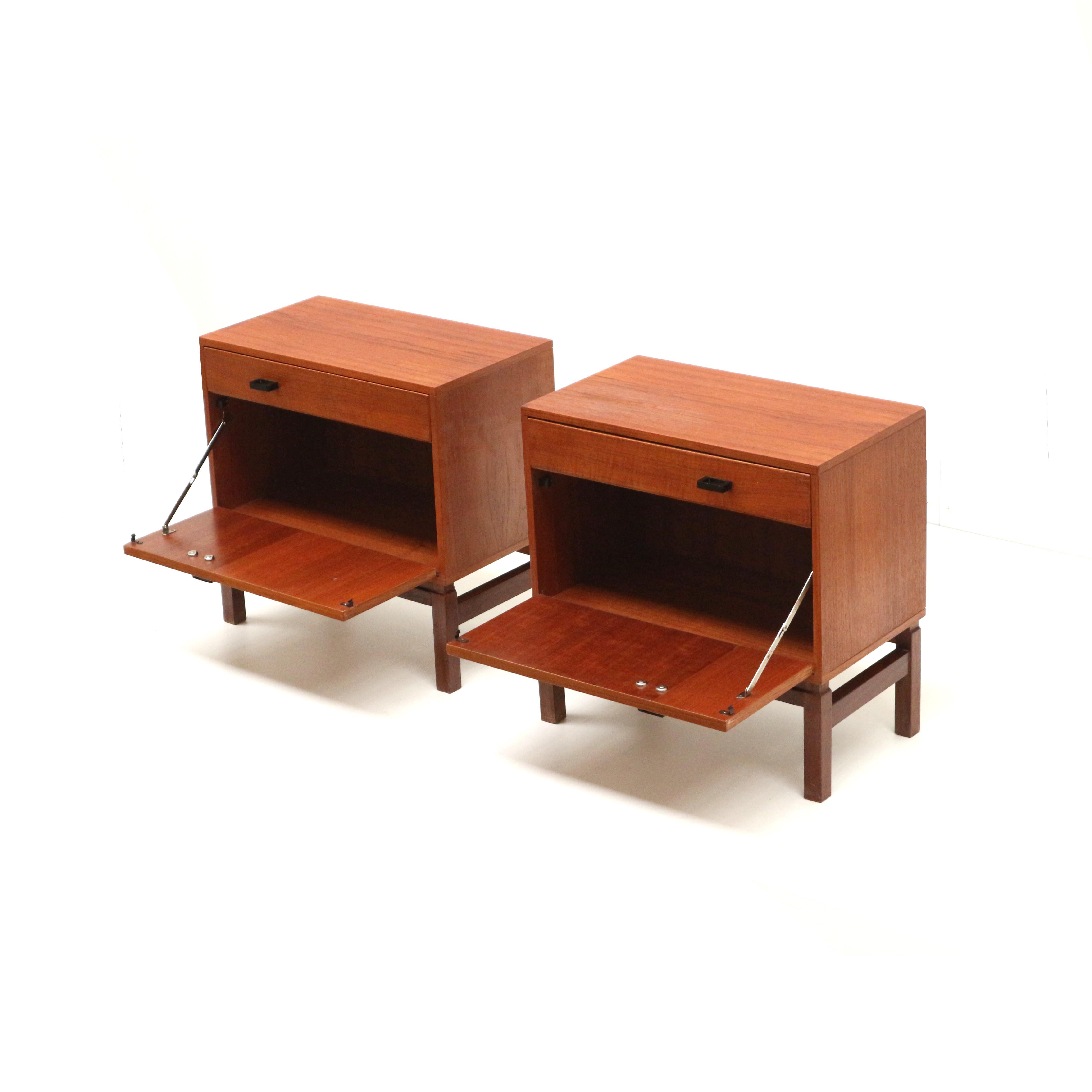 Wood Set of 2 vintage bedside tables from the 1960s For Sale