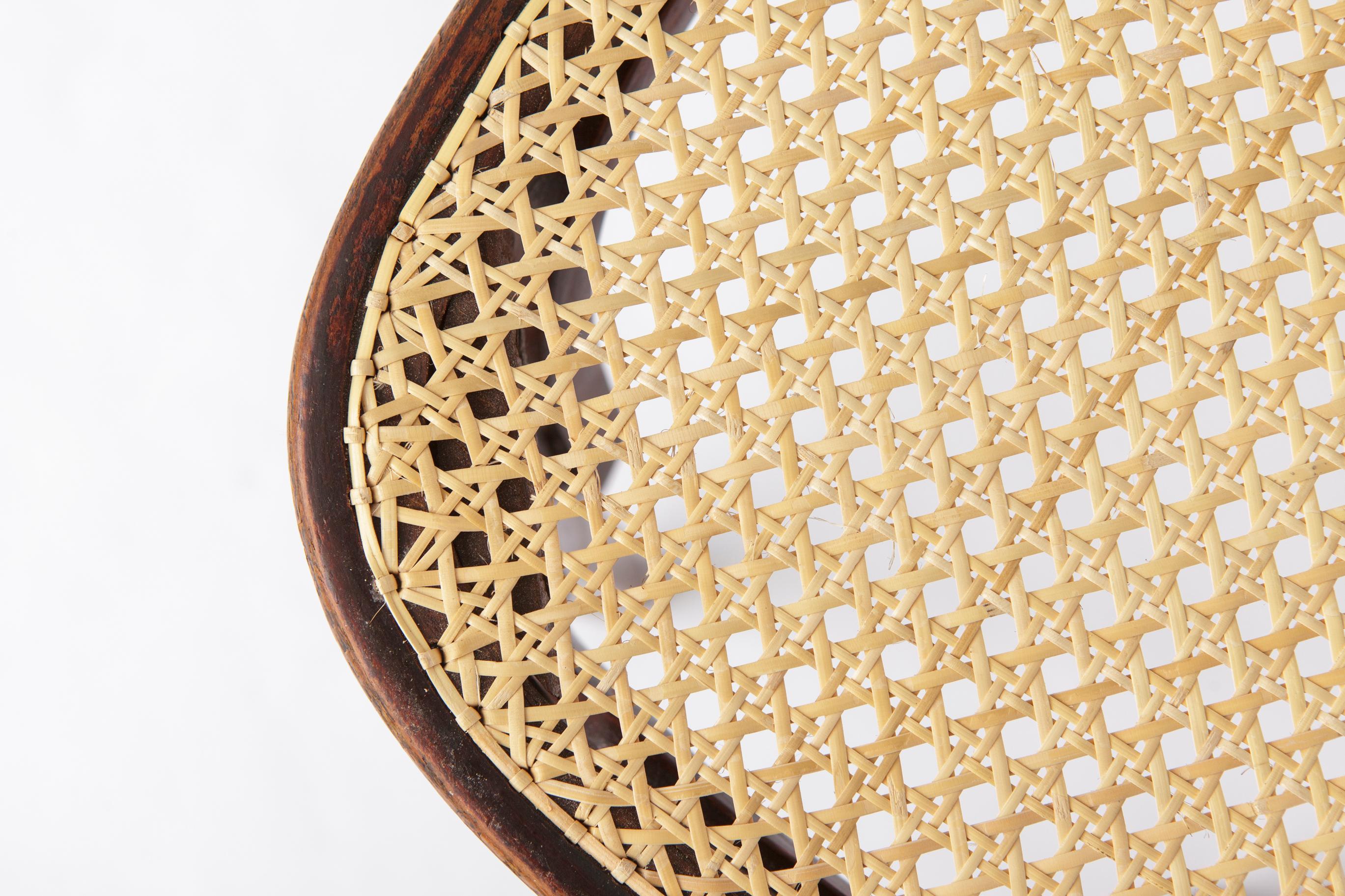 Mid-Century Modern Set of 2 Vintage Bentwood Dining Chairs  Austria 1930s–50s  Beechwood en vente