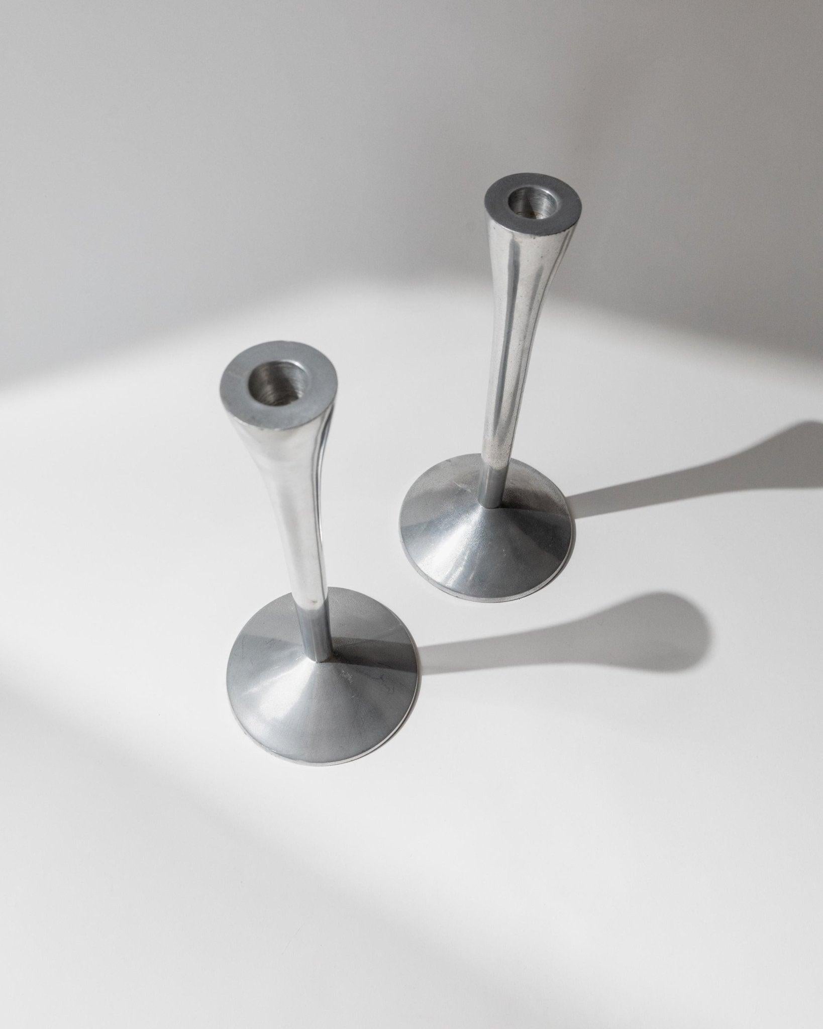 Set di 2 portacandele d'epoca in acciaio inossidabile, A Space Age, anni '70 In condizioni buone in vendita a Montecalvoli, IT