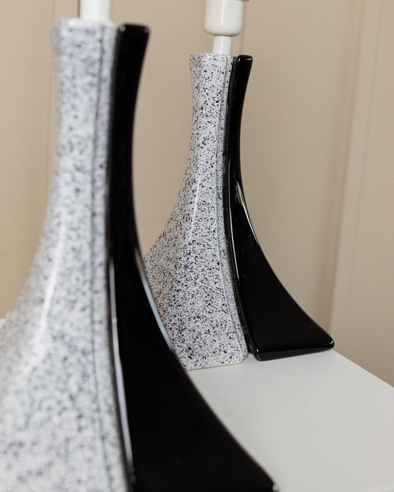 Juego de 2 lámparas de cerámica vintage - Blanco y negro, años 80 en Bueno estado para la venta en Montecalvoli, IT