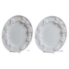 Set of 2 Vintage Ceramic Plates White Glaze, Italy, 1980s