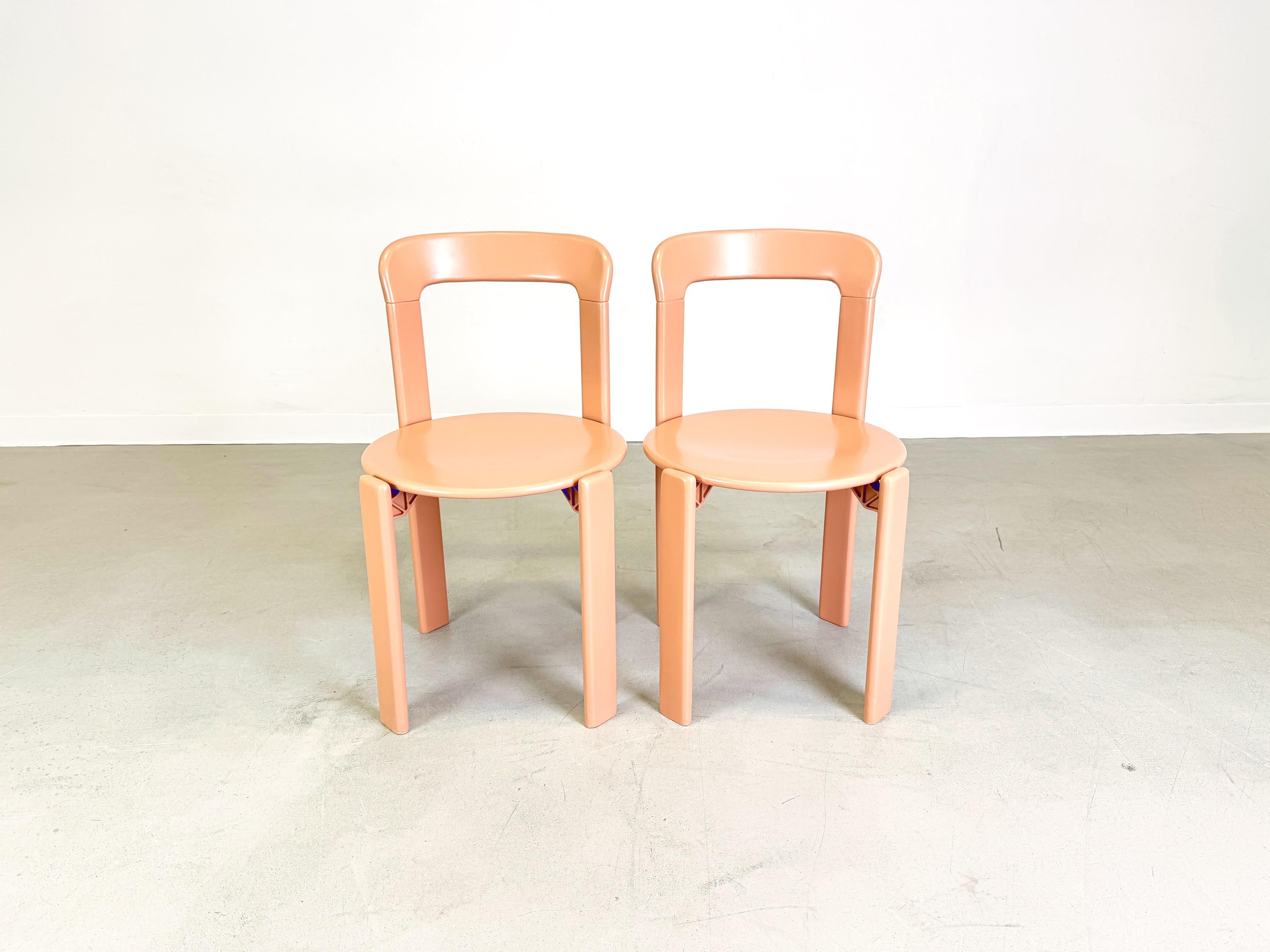 Satz von 2 Vintage-Stühlen Bruno Rey Kusch & Co Beigerot 1970er Jahre Design Neu lackiert (Lackiert) im Angebot