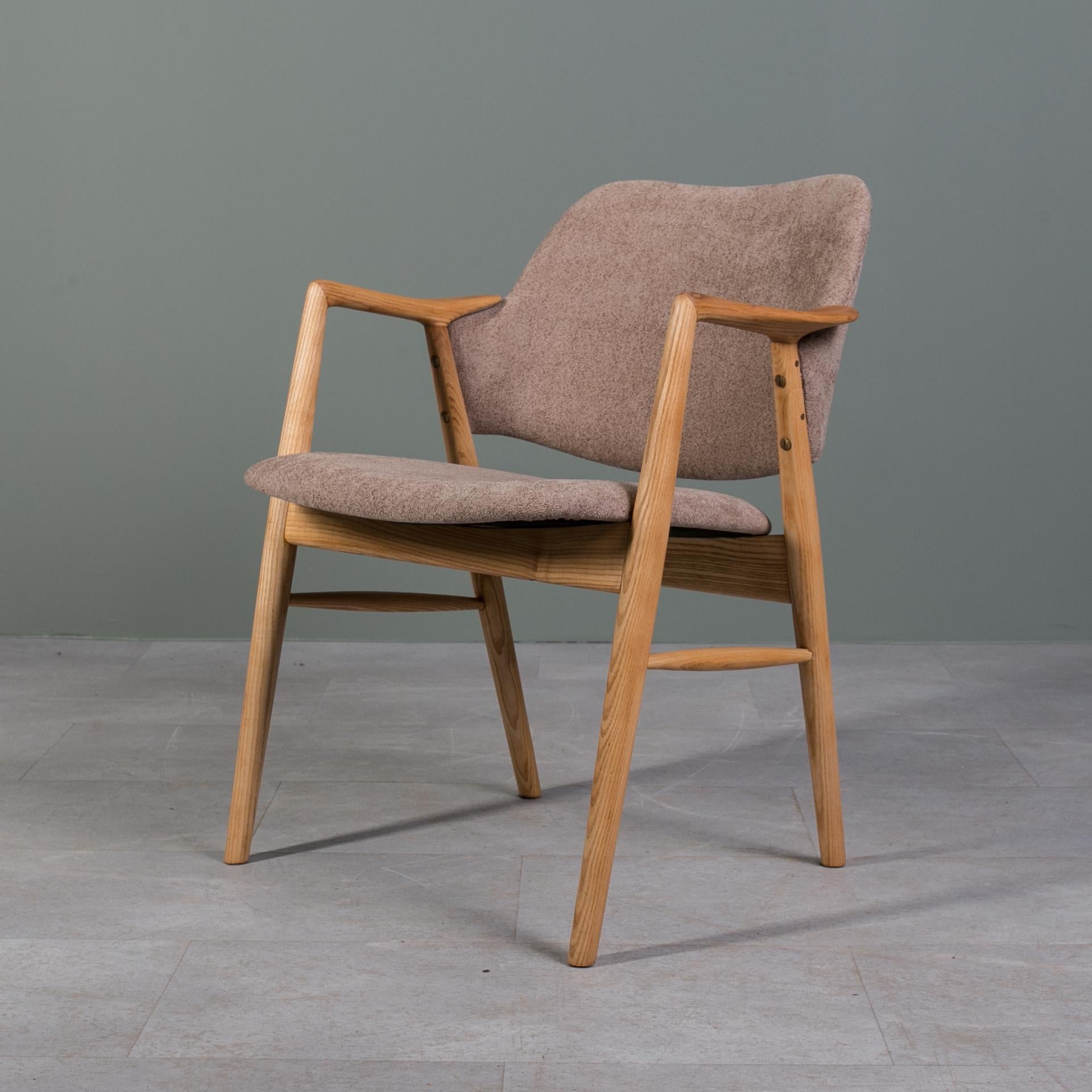 Metà XX secolo Set di 2 sedie d'epoca, Design scandinavo, Norvegia, anni '60, tappezzate in vendita