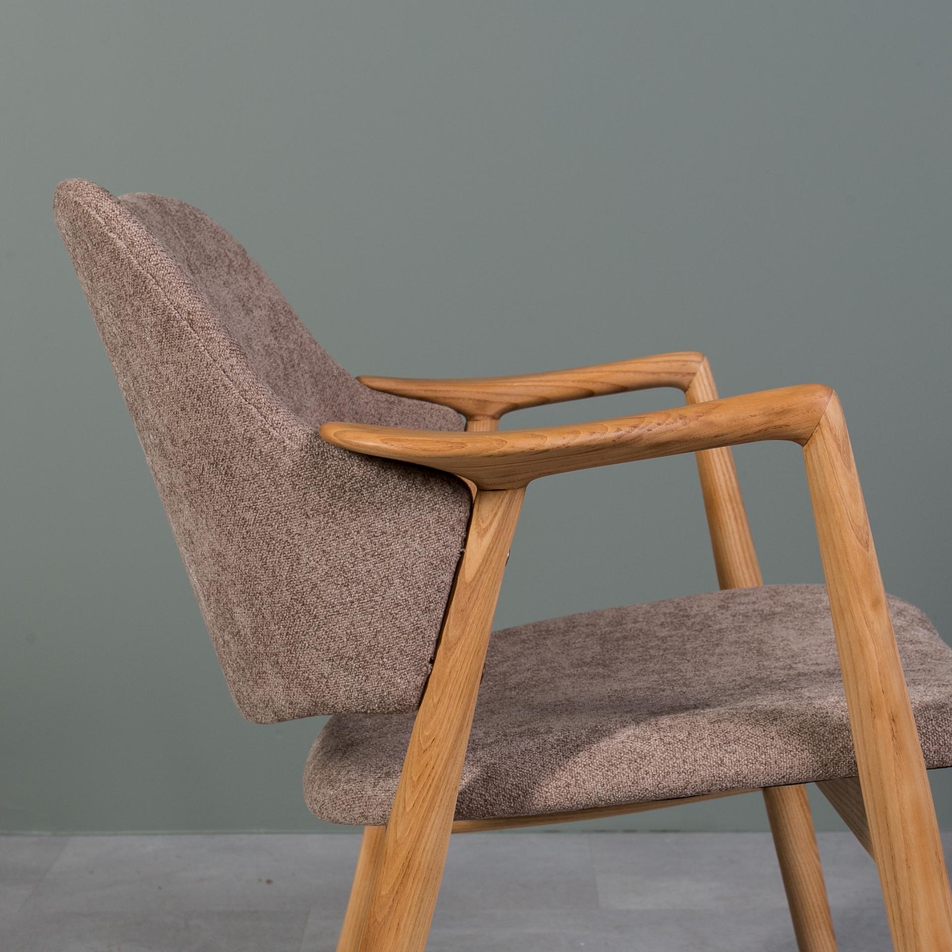 Set di 2 sedie d'epoca, Design scandinavo, Norvegia, anni '60, tappezzate in vendita 1
