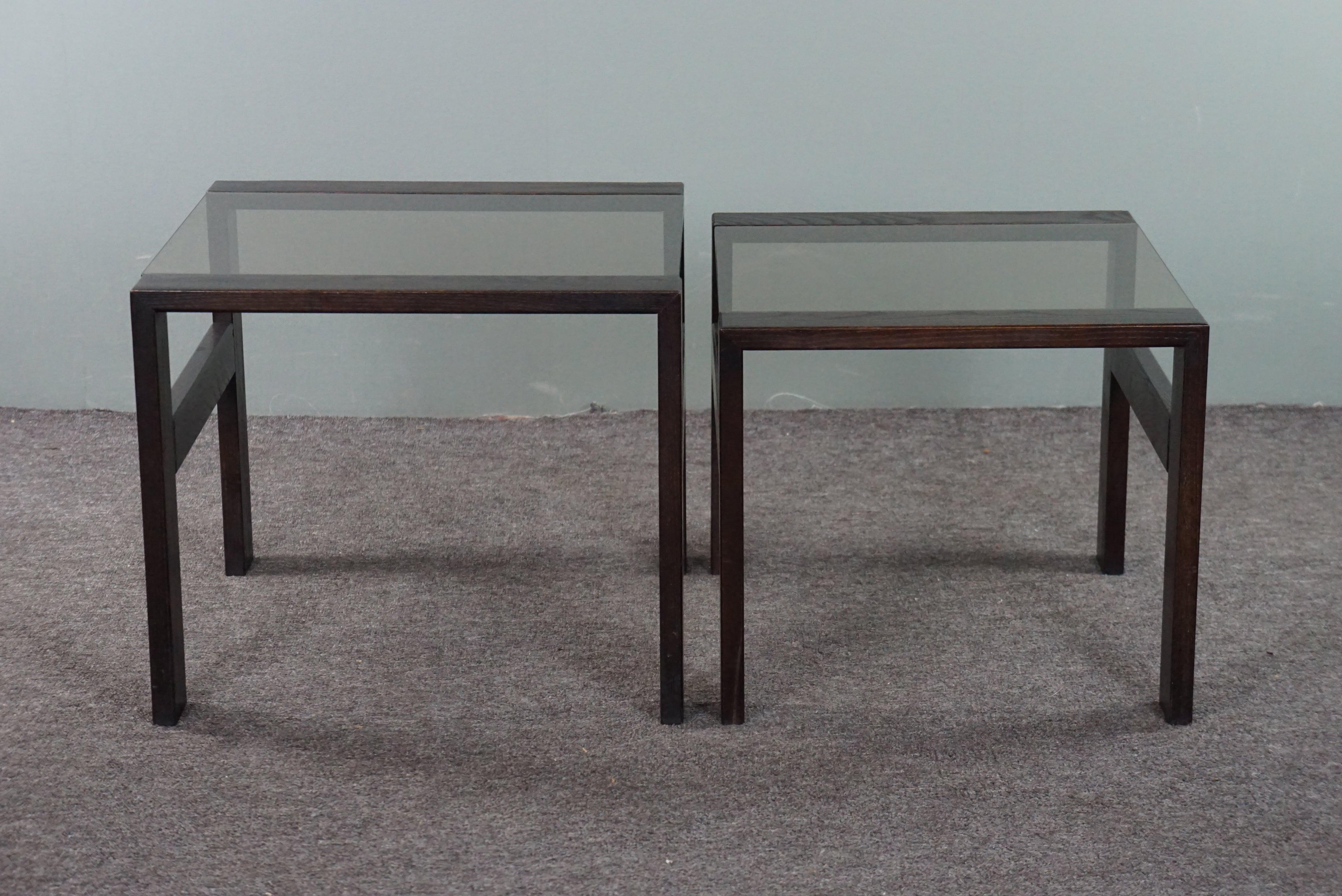 Set of 2 vintage coffee tables or side tables from the 1970s, made of wood and g In Good Condition For Sale In Harderwijk, NL