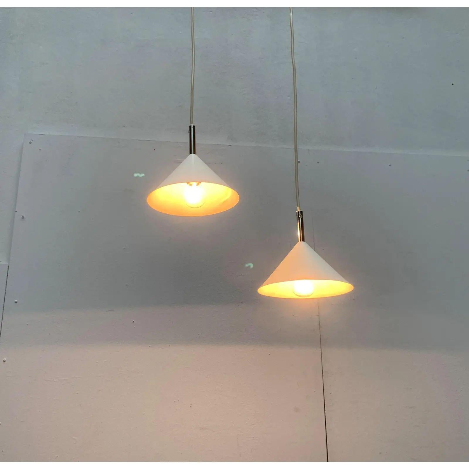 Set di 2 lampade a sospensione danesi vintage, anni '70 in vendita 2