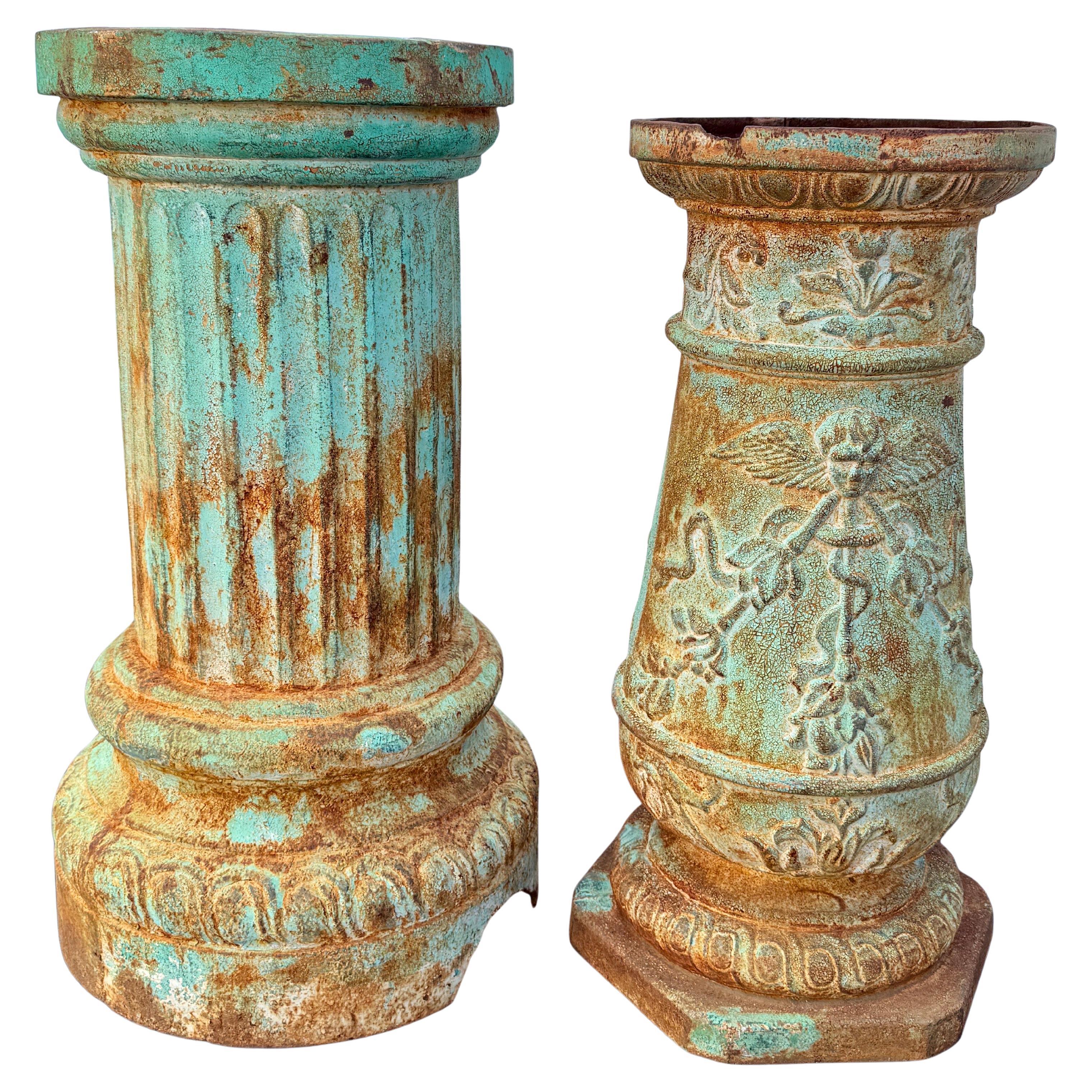 Set von 2 französischen Vintage-Gartensockeln aus Gusseisen mit grüner Patina