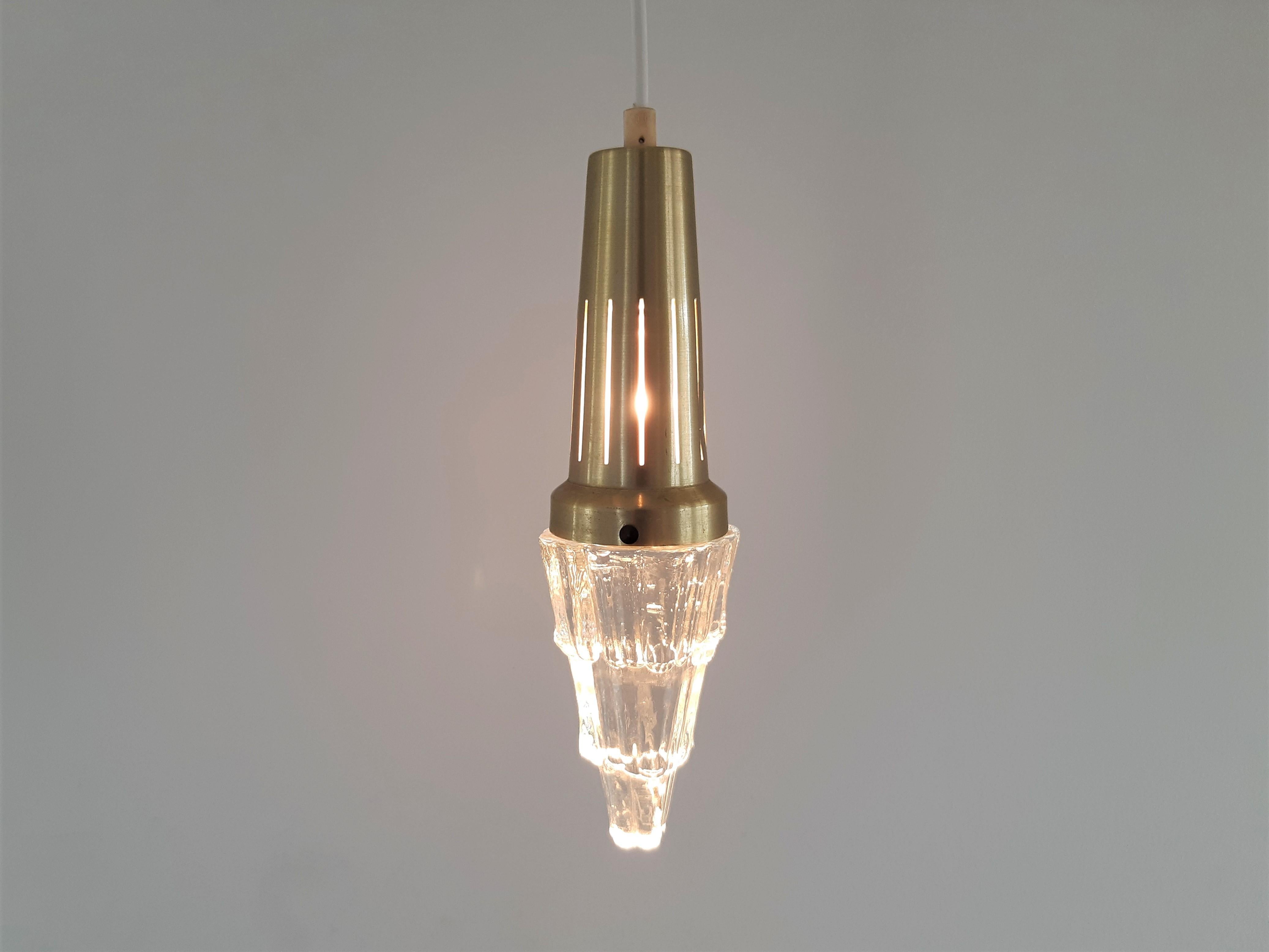 Scandinavian Set of 2 vintage glass & brass icicle pendant lamps for Vitrika, Denmark For Sale