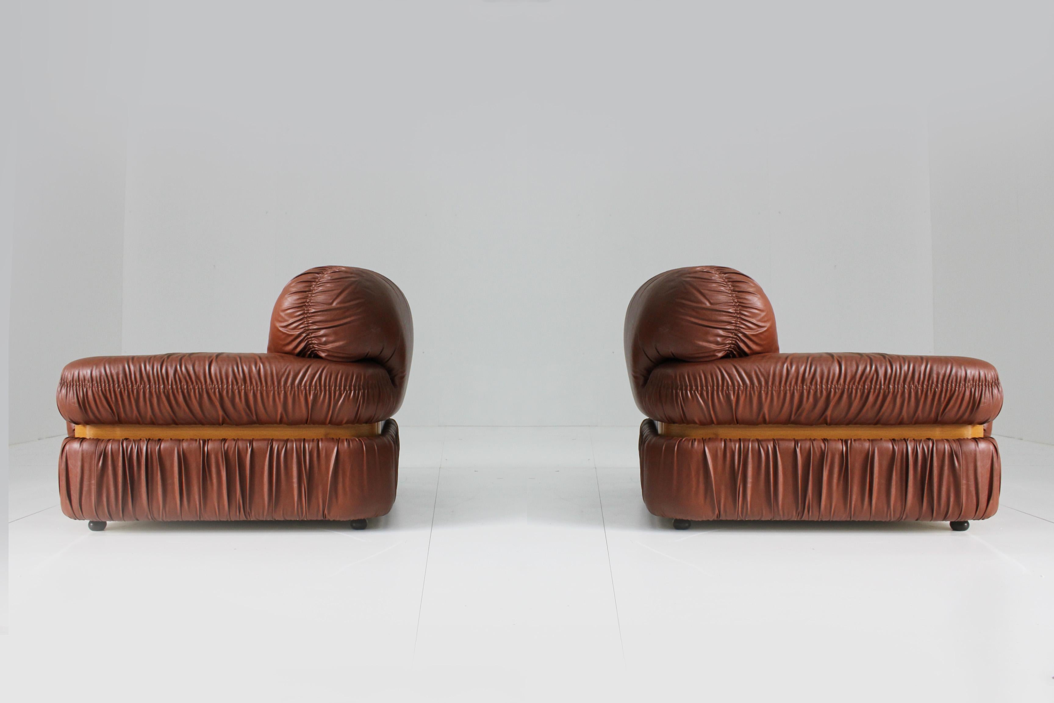 Mid-Century Modern Set of 2 Vintage Italian Armchairs Cognac Faux Leather For Sale