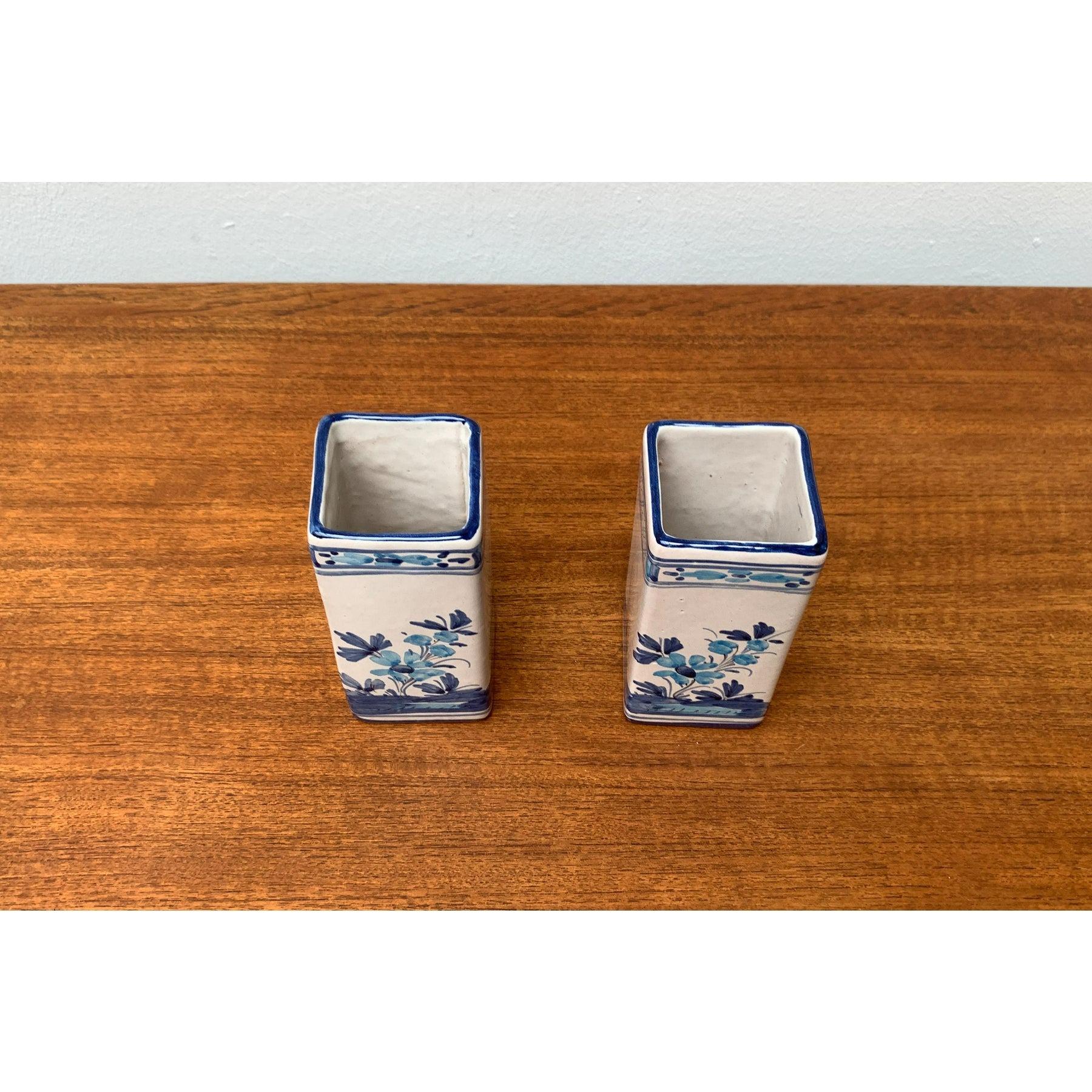 20ième siècle Ensemble de 2 vases italiens peints à la main de Larucci Italie, 1970 en vente