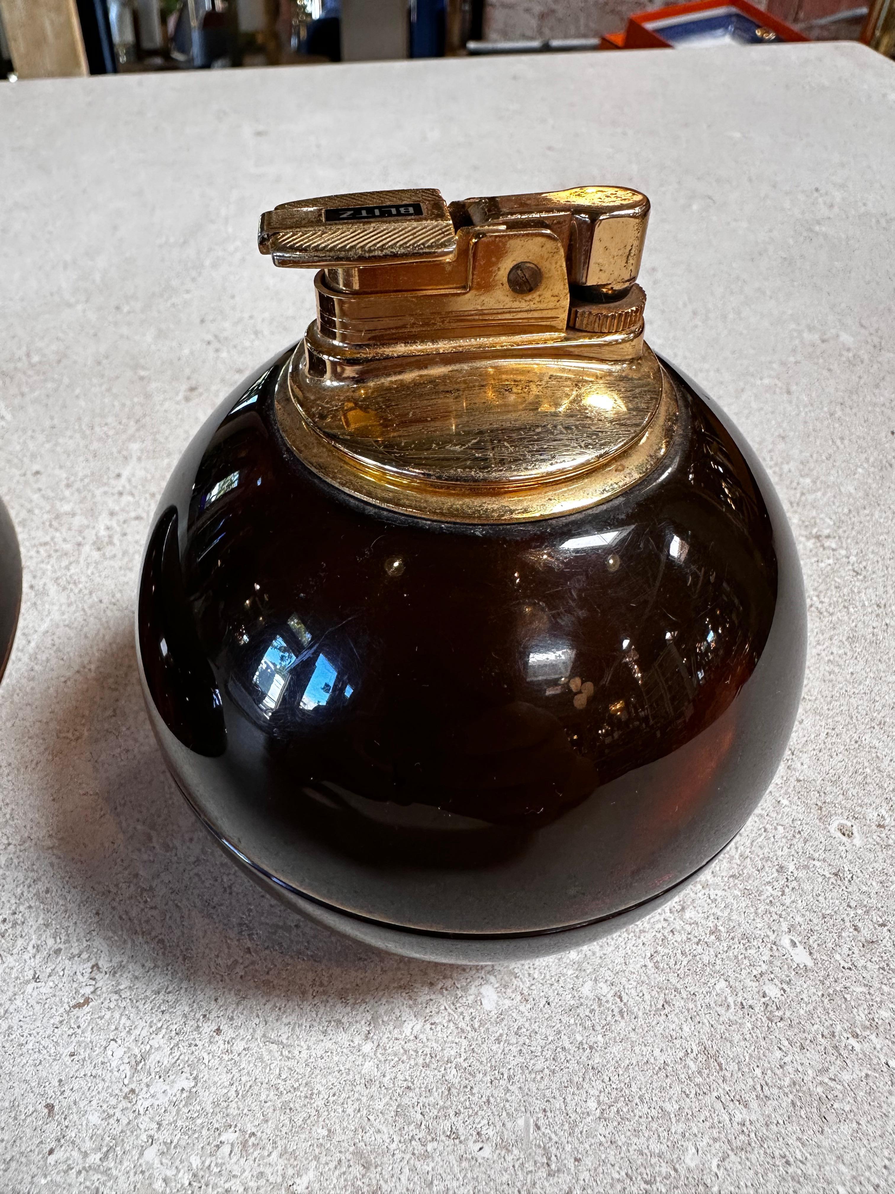 Set of 2 Vintage Italian Lighter and Ashtray 1980s For Sale 1