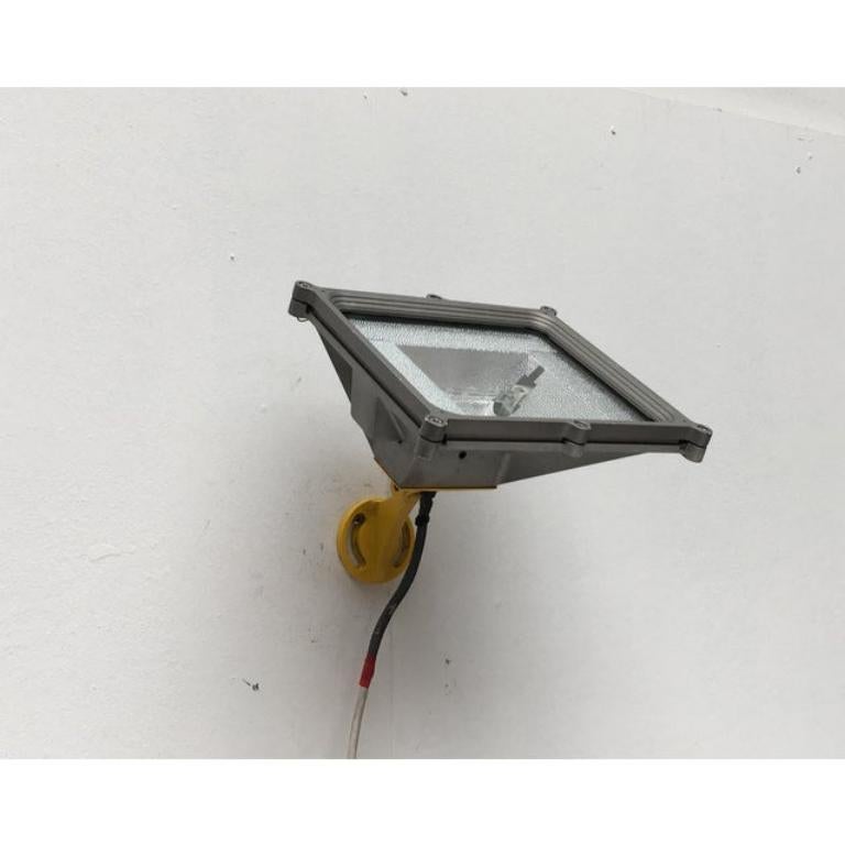 Set of 2 Vintage Italian Lingotto Sconces by Renzo Piano for iGuzzini, 1990s In Excellent Condition For Sale In Hamburg, DE