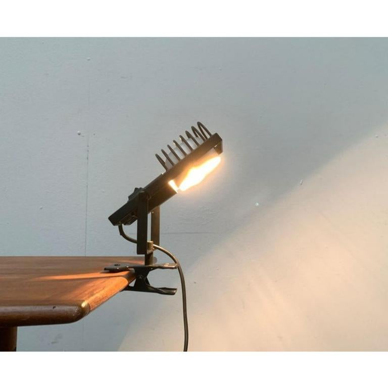 Ensemble de 2 lampes de bureau italiennes Sintesi Pinza par Ernesto Gismondi en vente 5