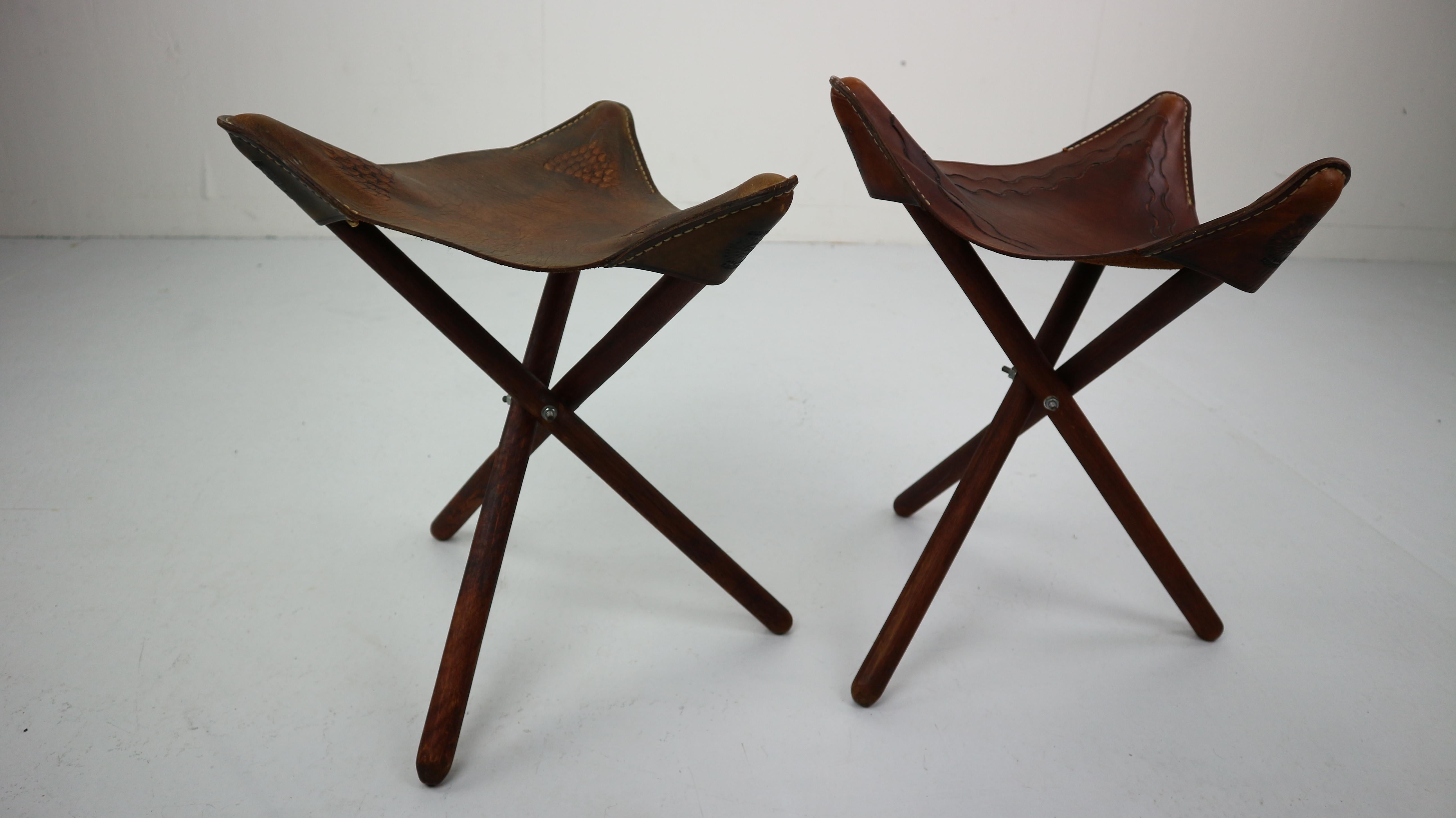 Mid-20th Century Set of 2 Vintage Mexican Tooled Leather Tripod Saddle Stools, 1940s