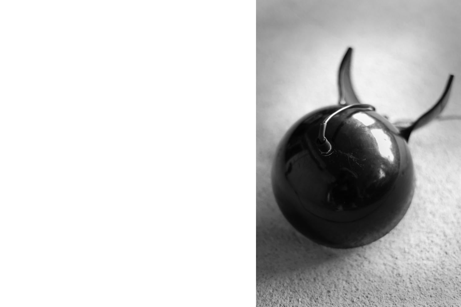 Mid-20th Century Set of 2 Vintage Modern Black Dalù Table Lamp by Vico Magistretti for Artemide For Sale