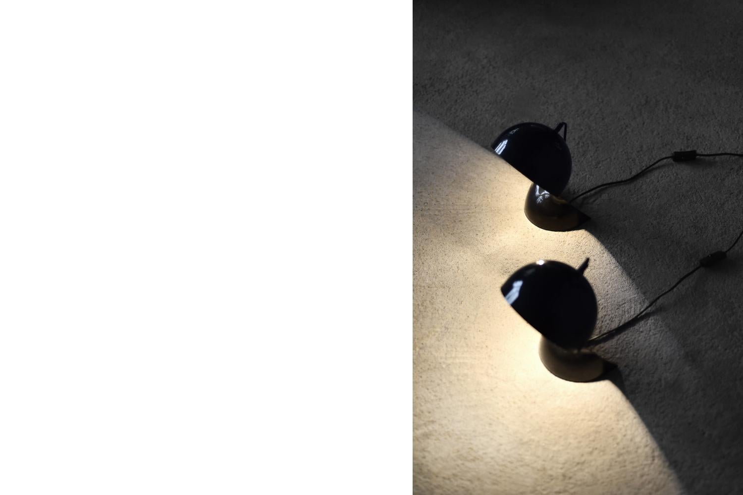Plastic Set of 2 Vintage Modern Black Dalù Table Lamp by Vico Magistretti for Artemide For Sale