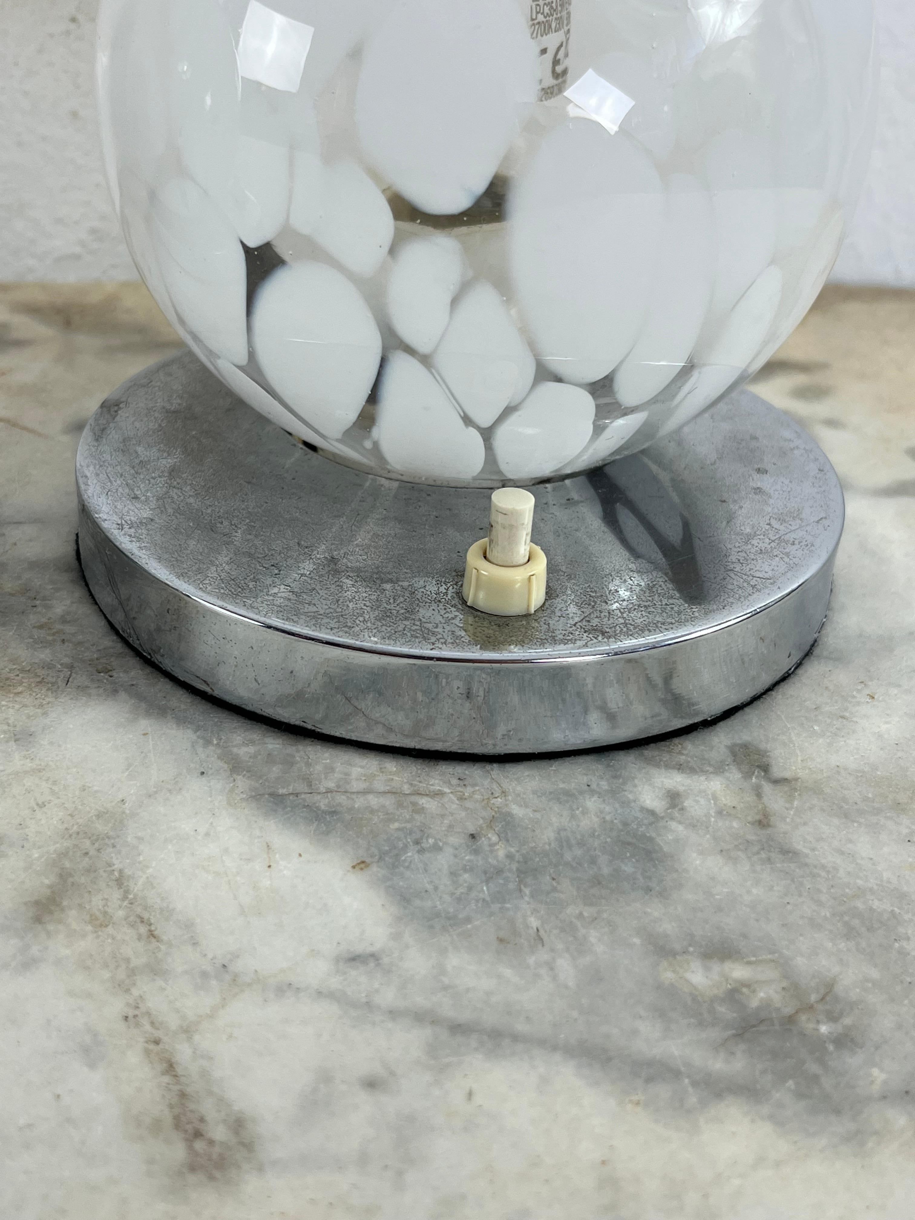 Set of 2 Vintage Murano Glass Bedside Lamps, 1970s In Good Condition For Sale In Palermo, IT