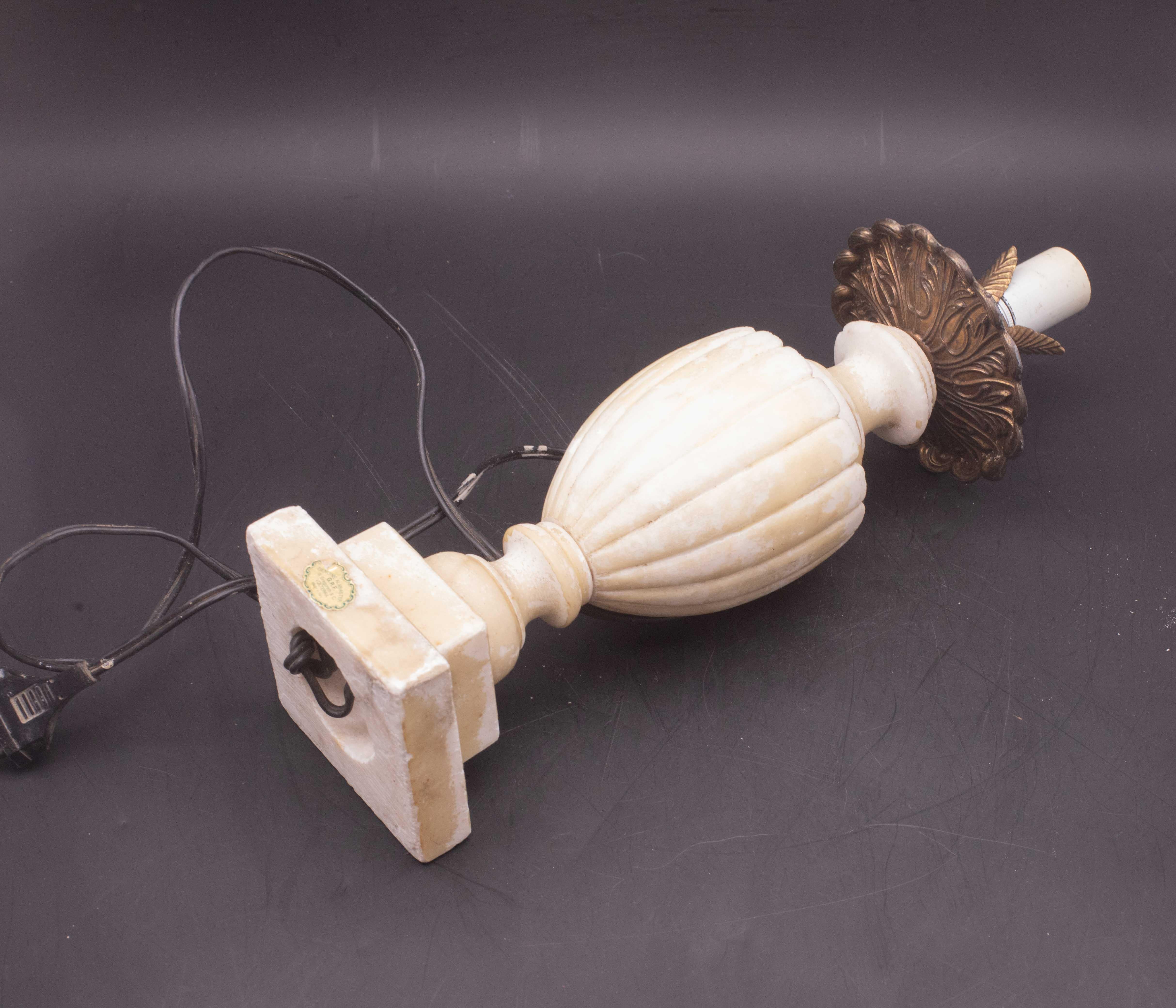 Lot de 2 lampes de table Vintage Neoclassica Alabster par Gregoretti & co. Volterra en vente 3