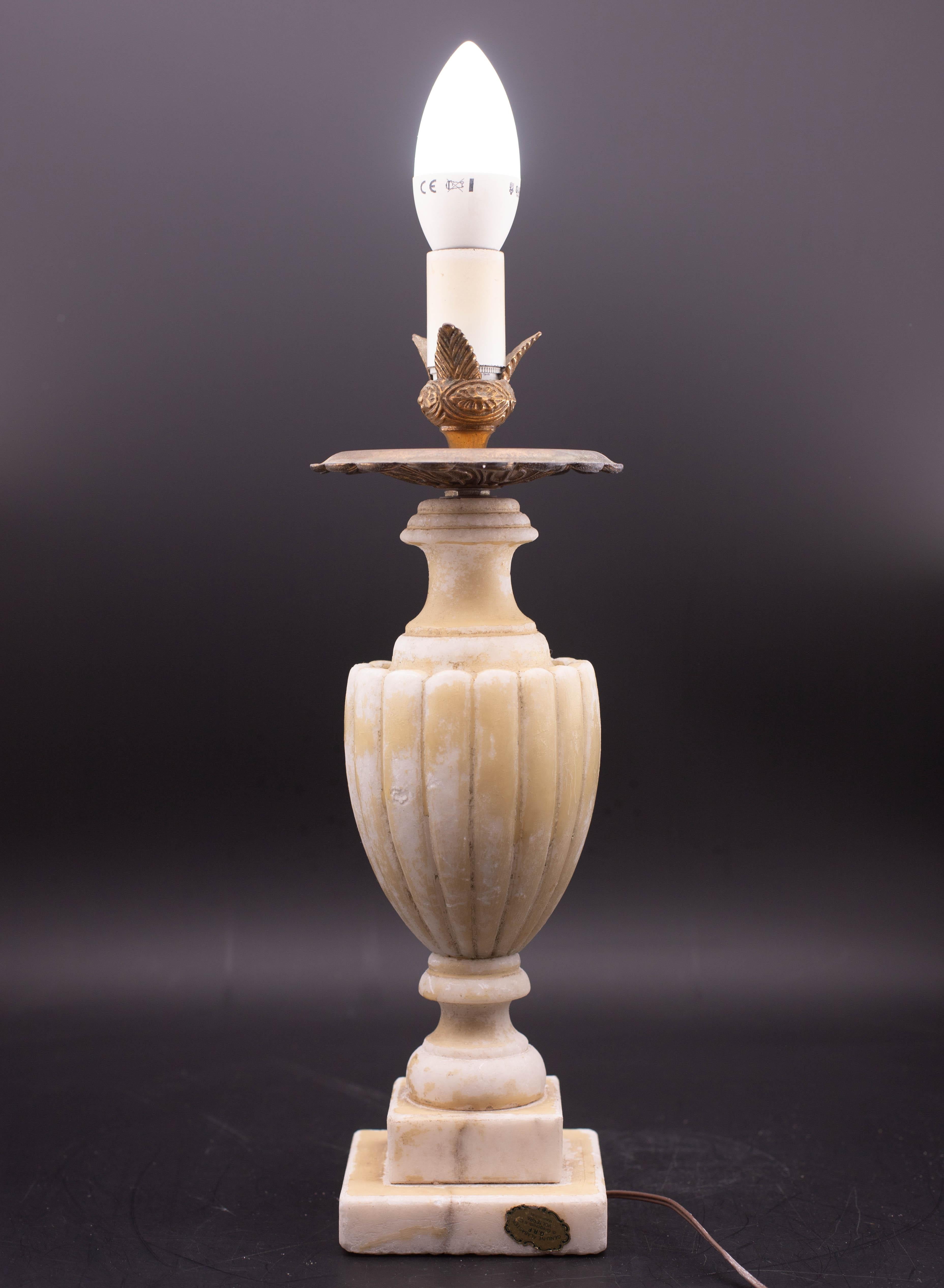 Albâtre Lot de 2 lampes de table Vintage Neoclassica Alabster par Gregoretti & co. Volterra en vente