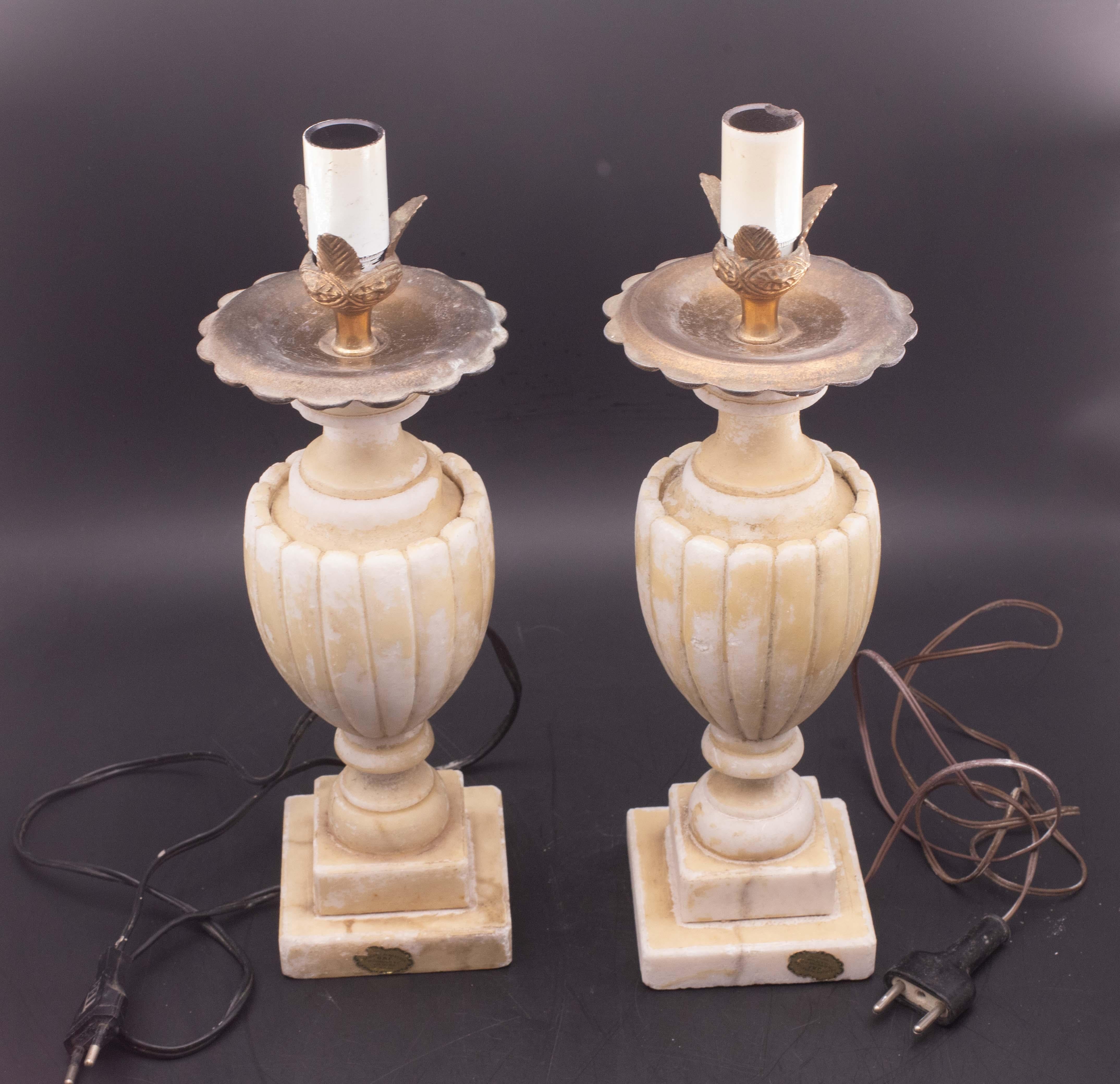 Lot de 2 lampes de table Vintage Neoclassica Alabster par Gregoretti & co. Volterra en vente 1